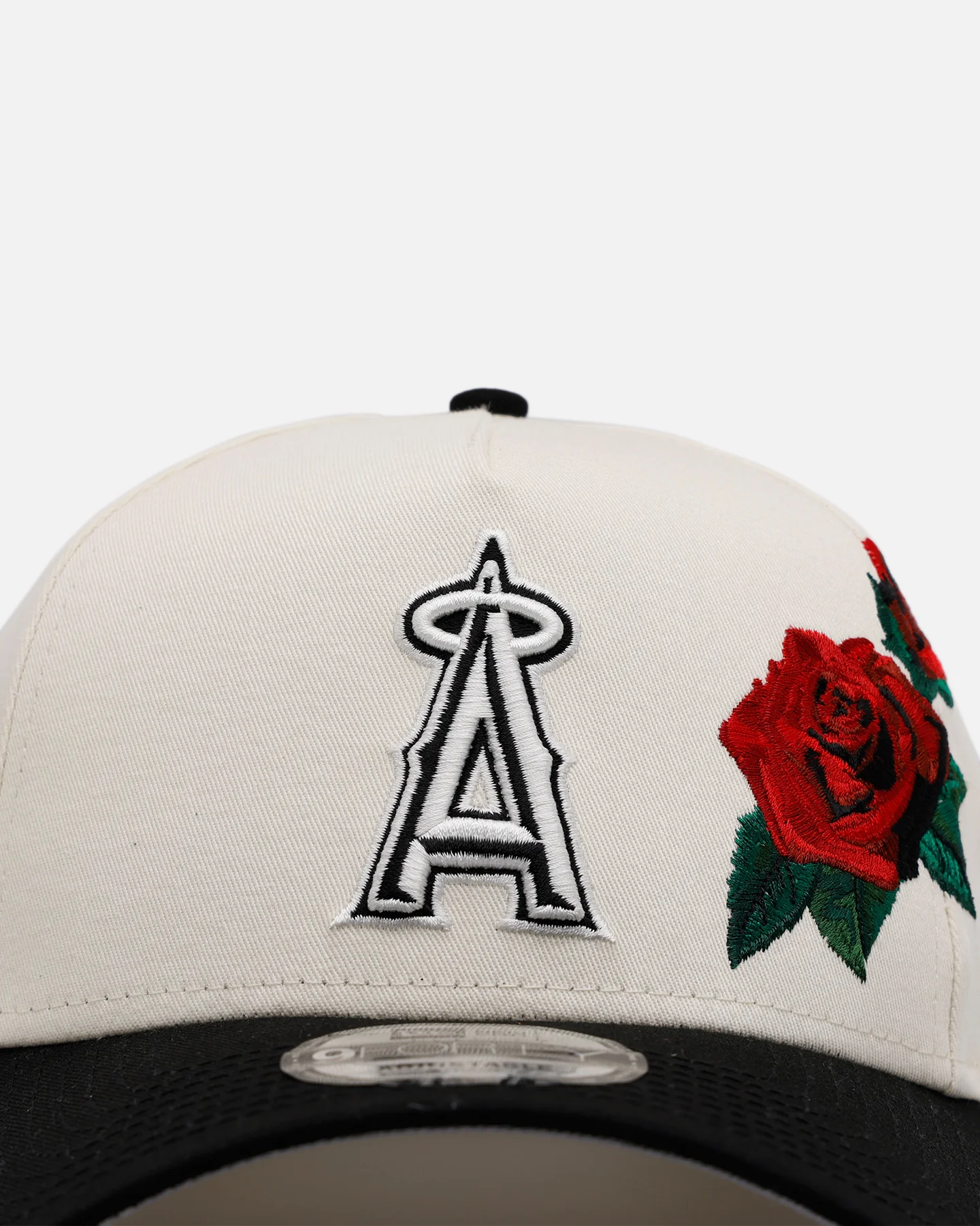 New Era Anaheim Angels 'Chrome Black Roses' 9FORTY A-Frame Snapback Chrome/Black - Image 5