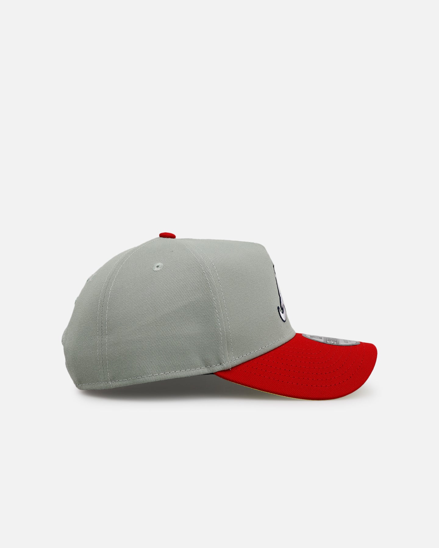 New Era Atlanta Braves 'All I Want For Christmas' 9FORTY A-Frame Snapback Green/Red - Image 3