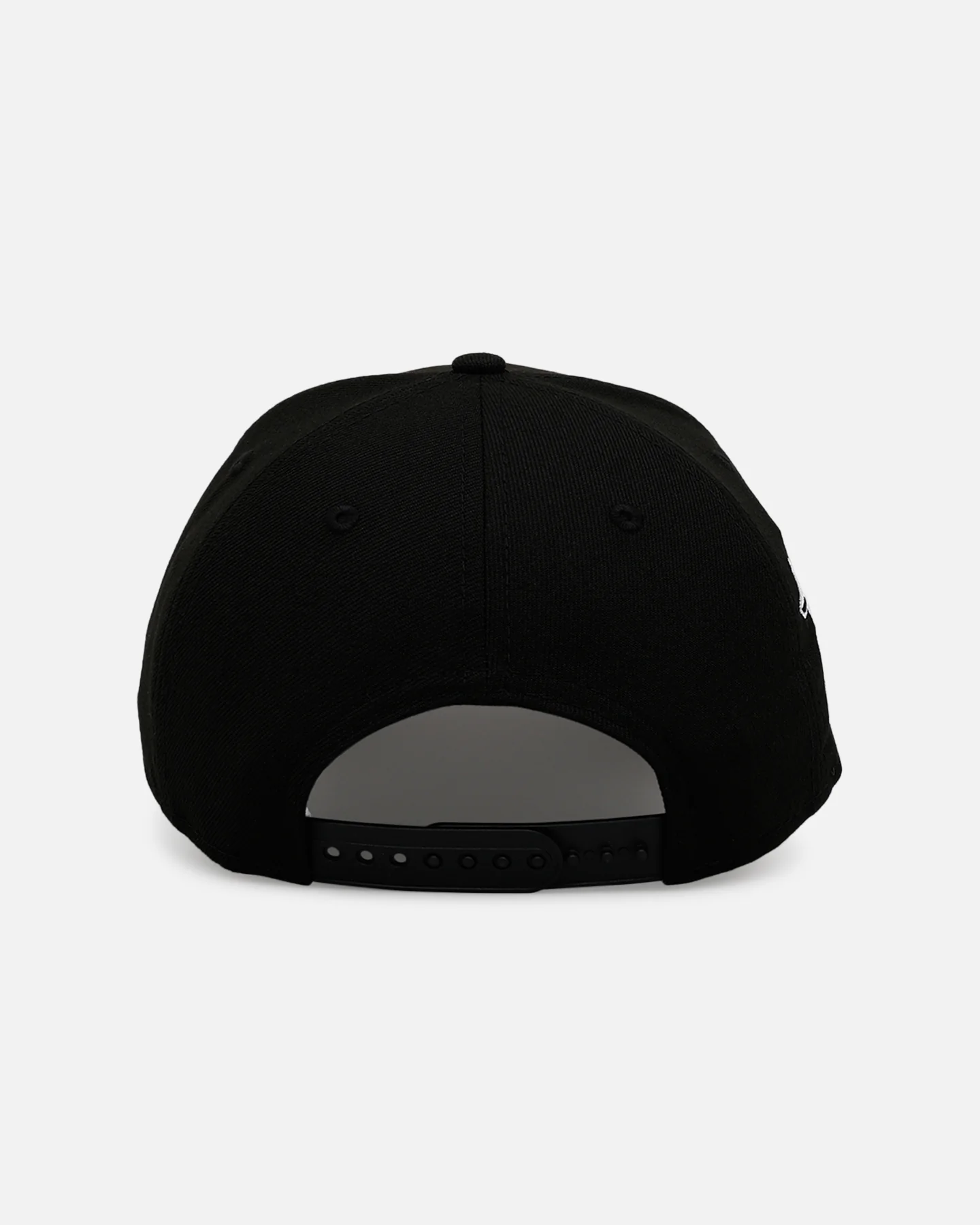 New Era Atlanta Braves 'Black And White' 9FORTY A-Frame Snapback Black/White - Image 2
