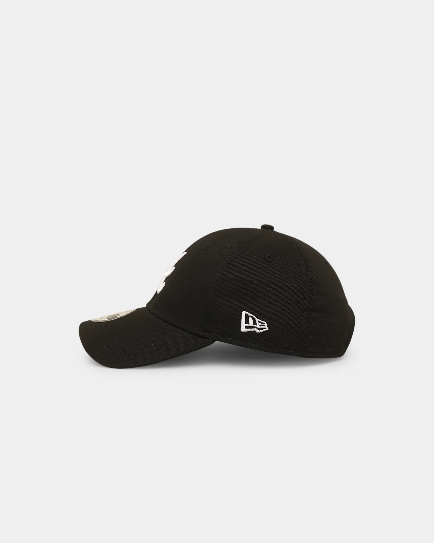 New Era Atlanta Braves Core 9FORTY Casual Strapback Black/White - Image 4