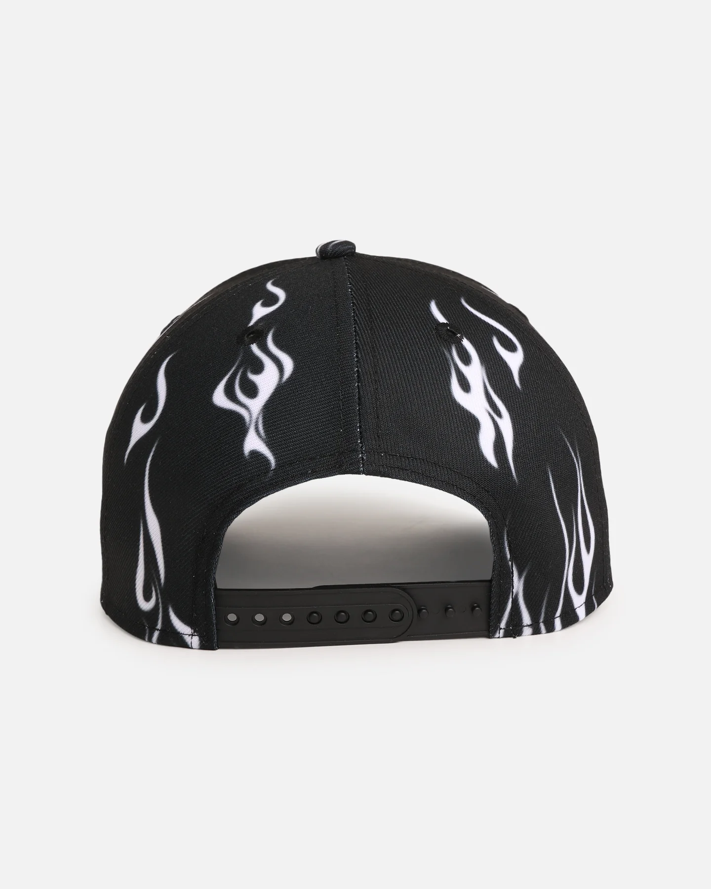 New Era Atlanta Braves 'Crown Flames' 9OFRTY A-Frame Snapback Black/White - Image 2