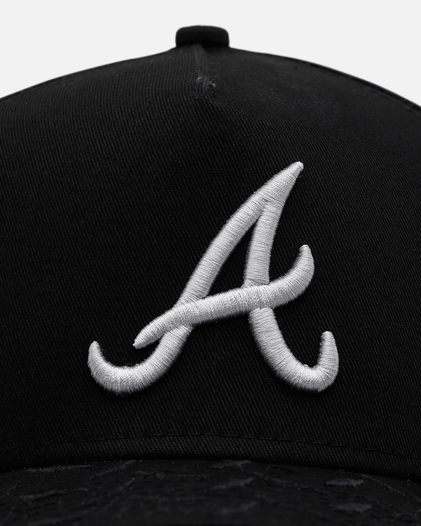 New Era Atlanta Braves 'Dark Steel' 9FORTY A-Frame Snapback Black/Grey - Image 6
