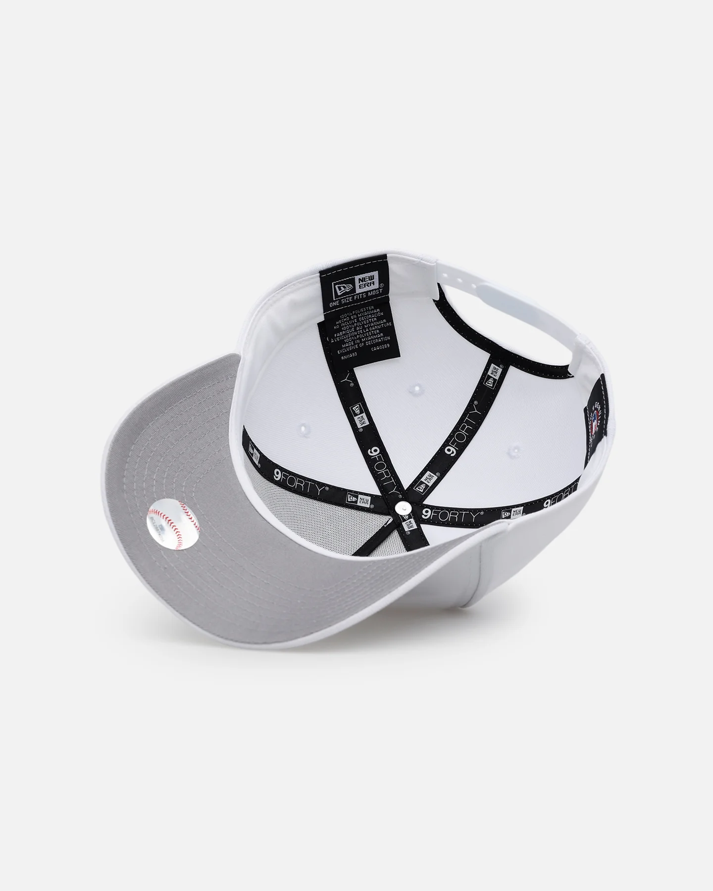 New Era Atlanta Braves 'Easy White' 9FORTY A-Frame Snapback White/White - Image 6