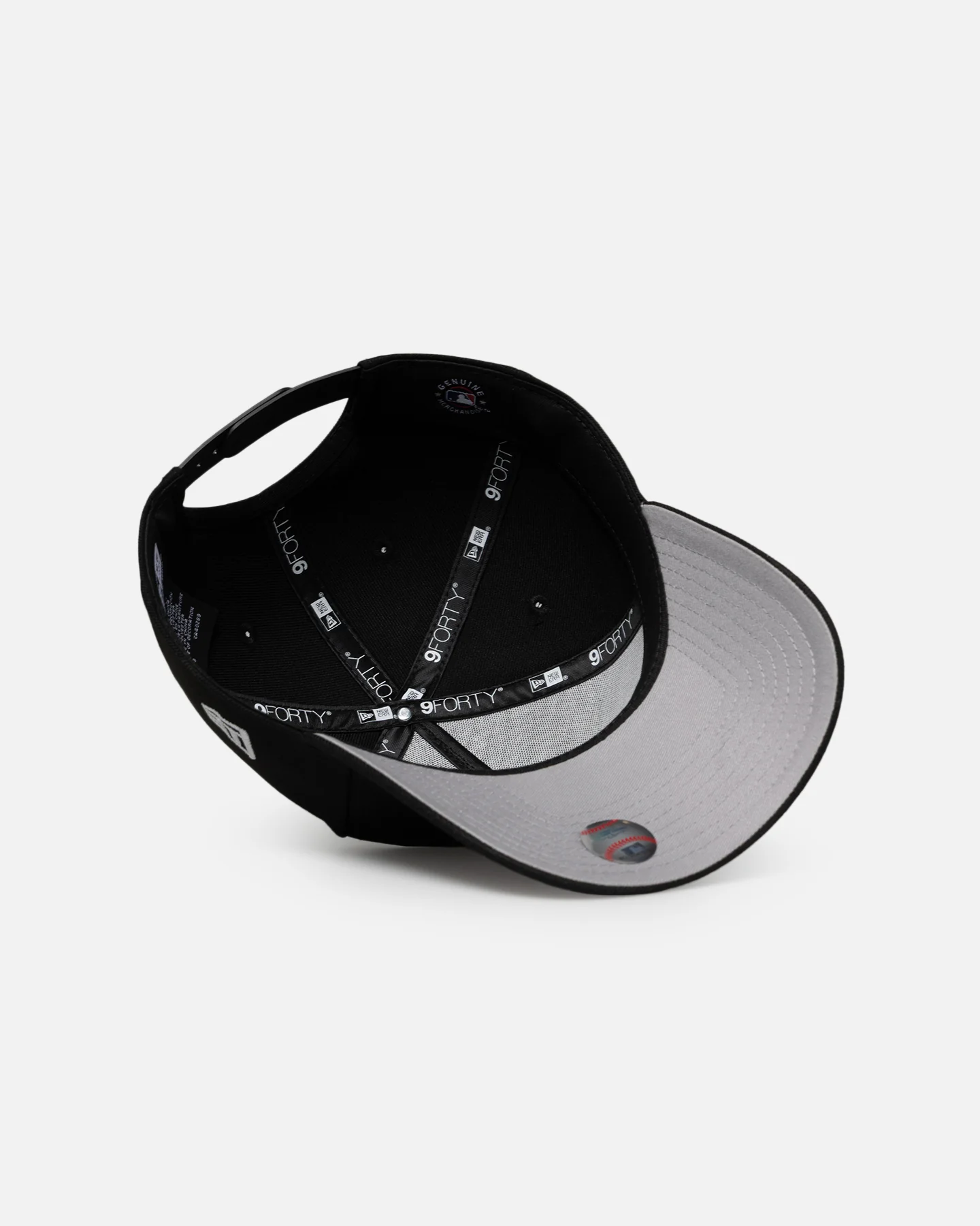 New Era Atlanta Braves 'Flame Logo' 9FORTY A-Frame Snapback Black - Image 6