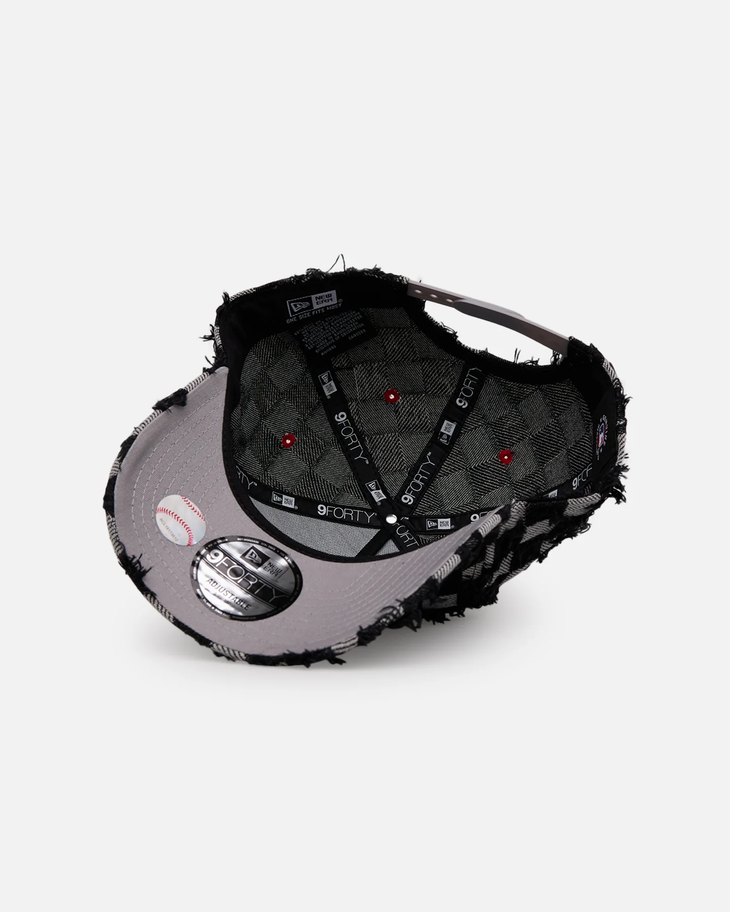 New Era Atlanta Braves 'Frayed Checkerboard' 9FORTY A-Frame Snapback Black/Grey - Image 6