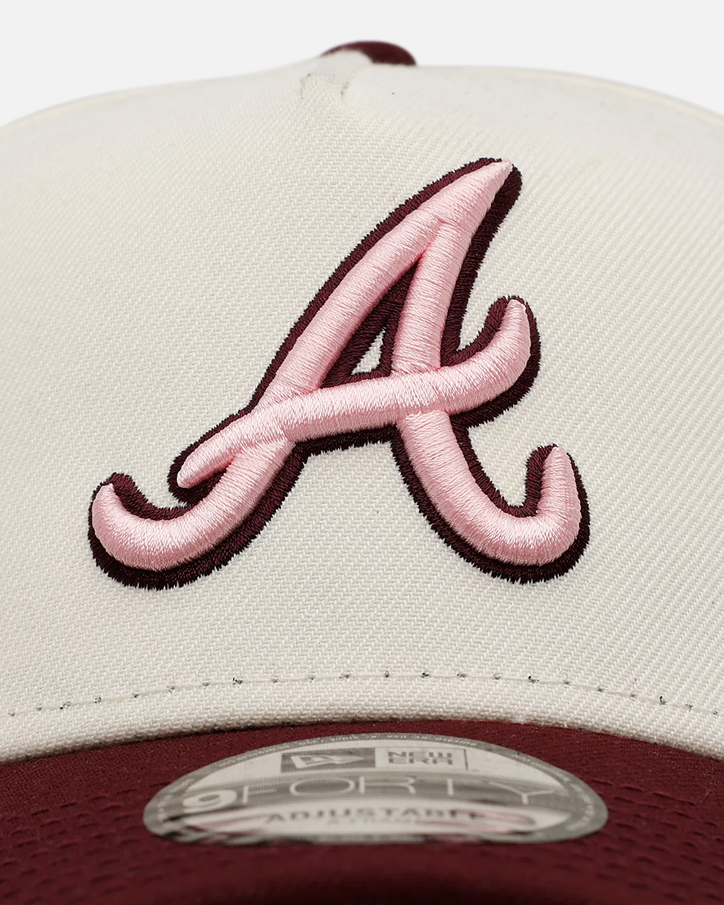 New Era Atlanta Braves 'Lover's Club 2.0' 9FORTY A-Frame Snapback Chrome - Image 5