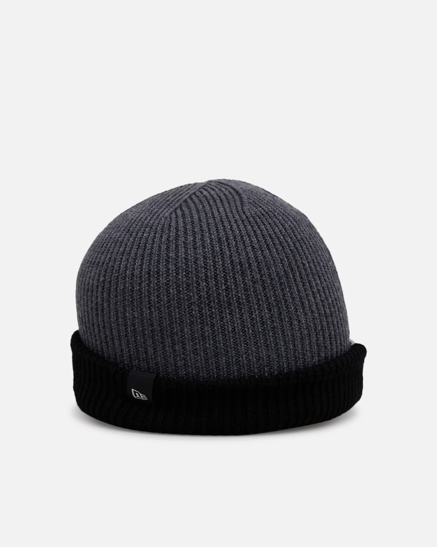 New Era Atlanta Braves 'Merino Wool' Beanie Black - Image 4