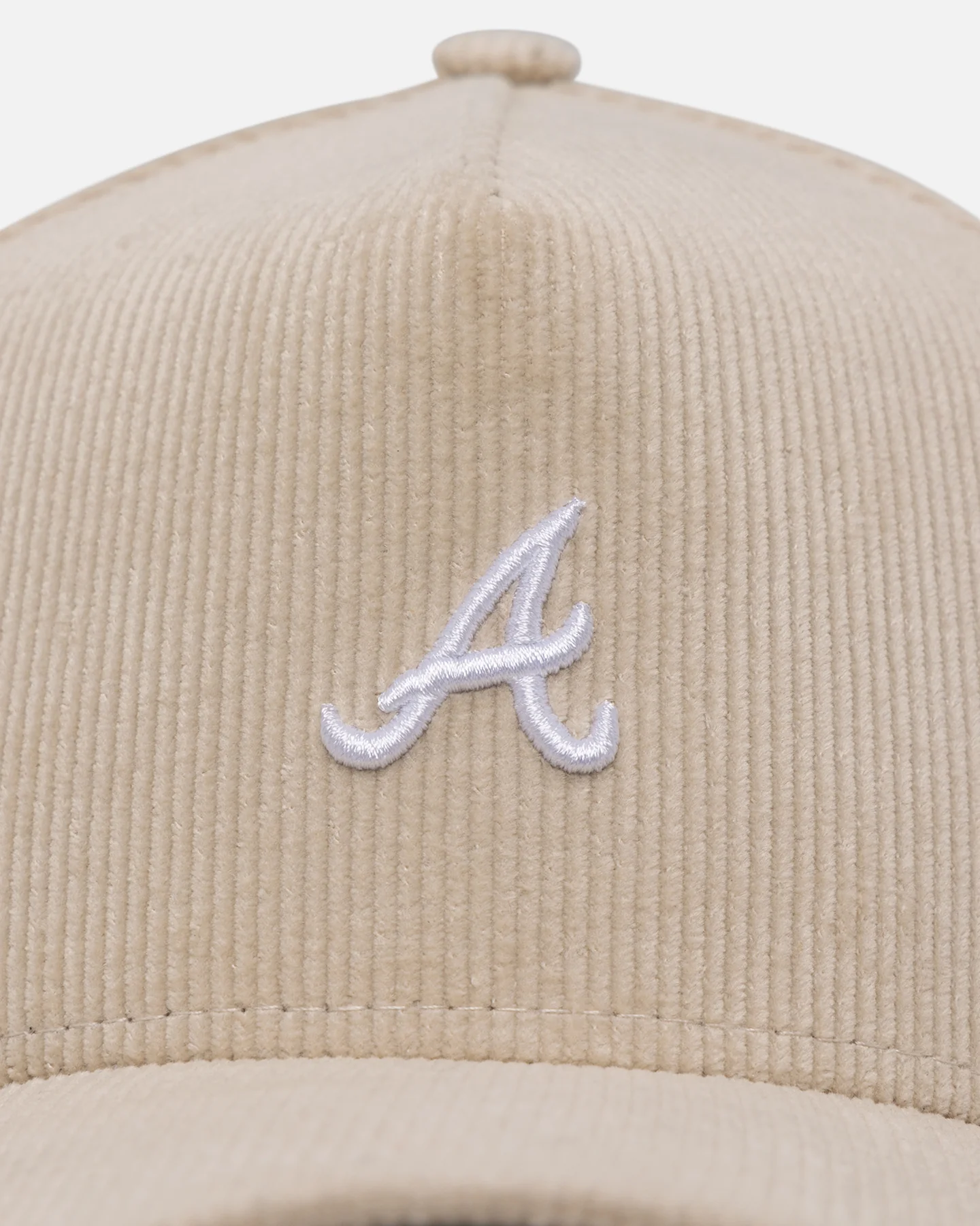 New Era Atlanta Braves 'Micro Cord Cream' 9FORTY A-Frame Snapback Cream/White - Image 5