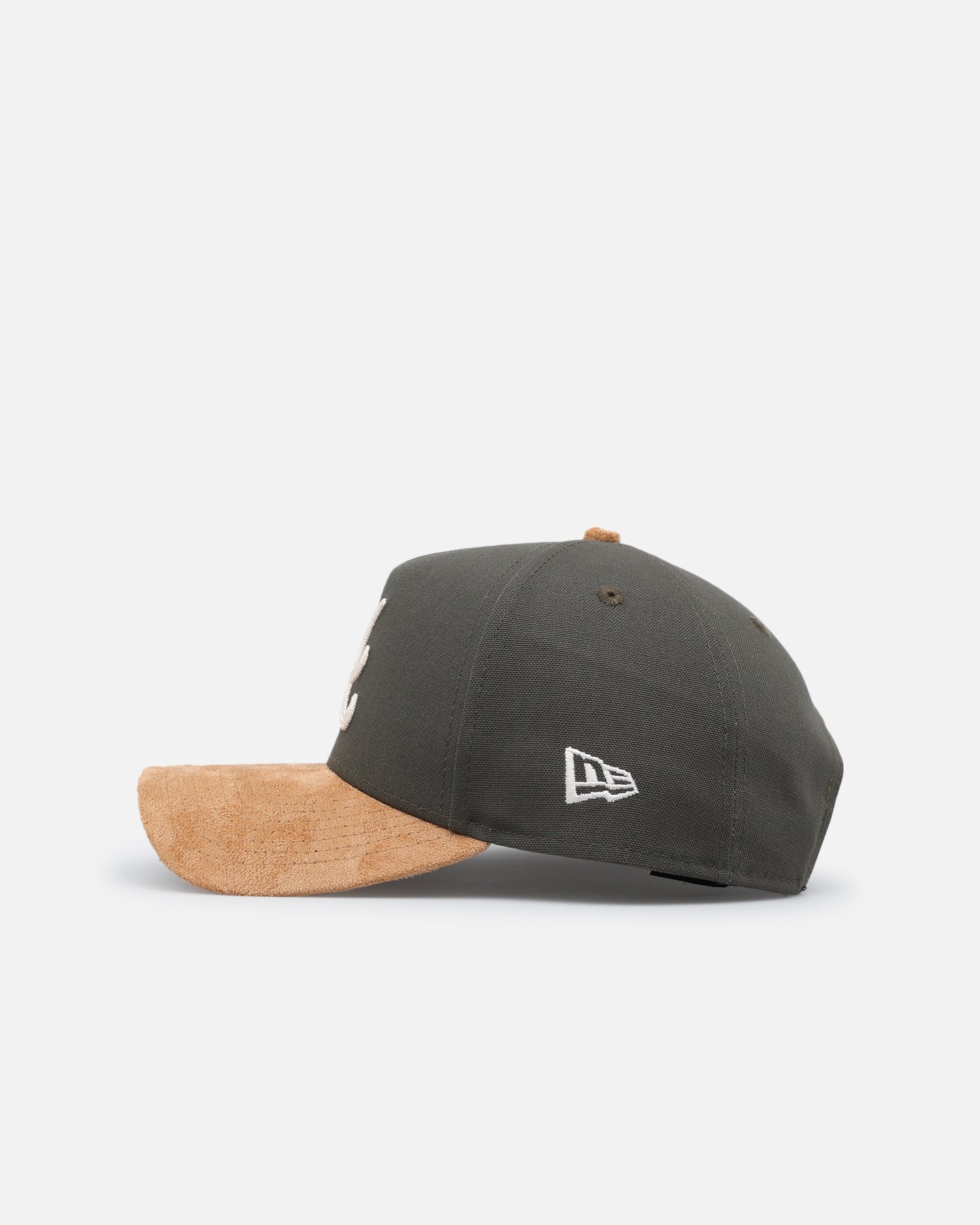 New Era Atlanta Braves 'Moss Canvas Wheat' 9FORTY A-Frame Snapback Moss Canvas/Ivory - Image 5