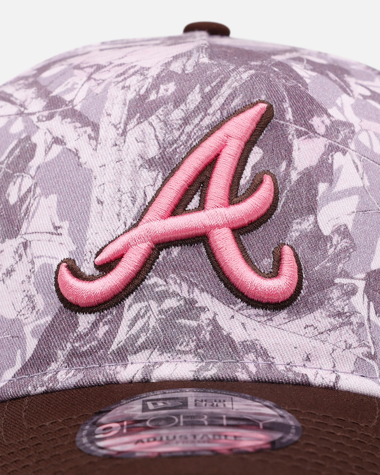New Era Atlanta Braves 'Pink Tree Camo' 9FORTY A-Frame Snapback Pink - Image 5
