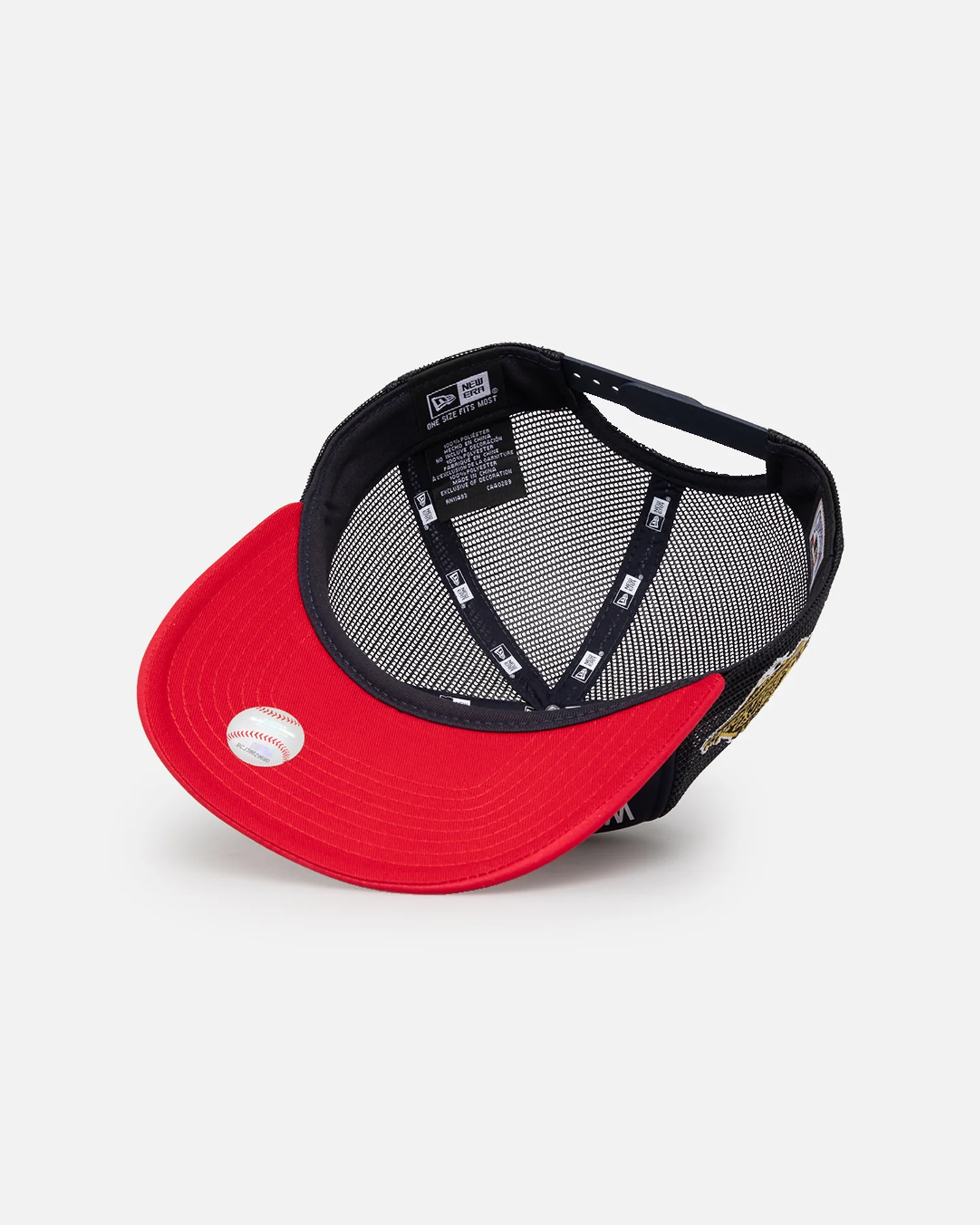New Era Atlanta Braves Pre-Curved Golfer Trucker Snapback Navy/Scarlet - Image 6