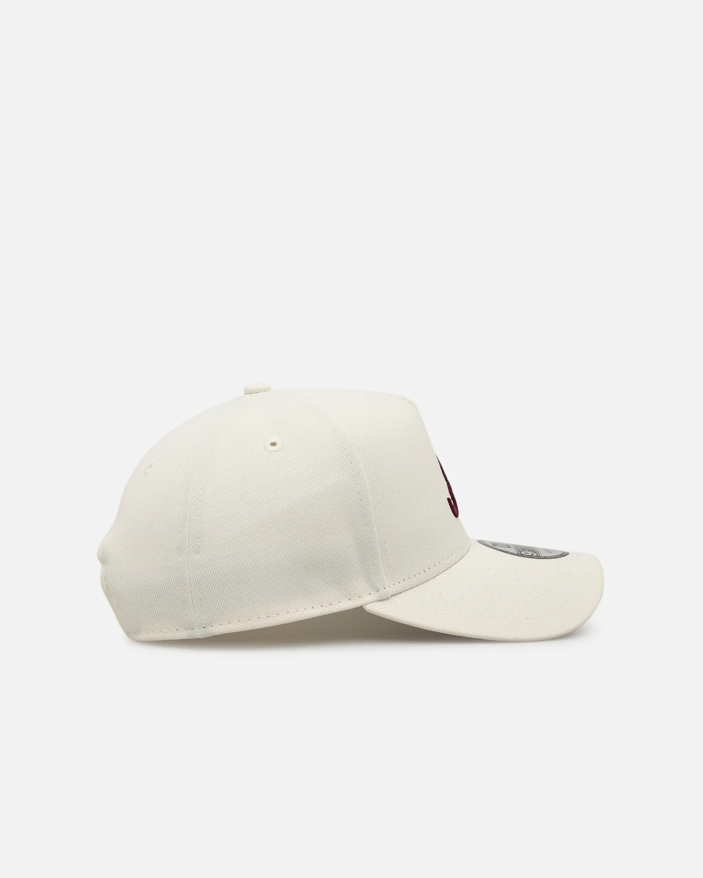 New Era Atlanta Braves 'Too Clean 2.0' 9FORTY A-Frame Snapback Chrome/Maroon - Image 3
