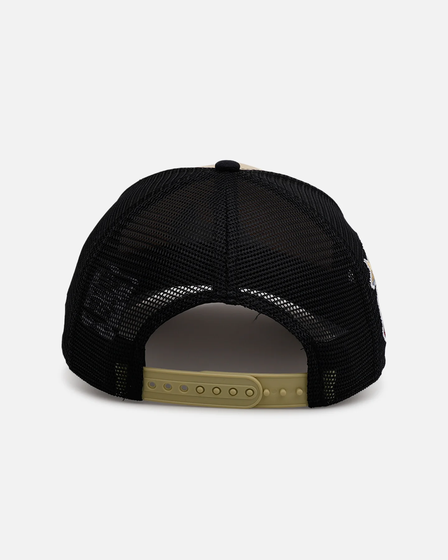 New Era Atlanta Braves 'Vintage Truckers' 9FORTTY A-Frame Trucker Snapback Vegas Gold - Image 2