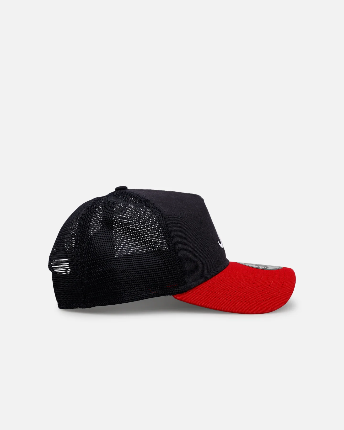 New Era Atlanta Braves 'Washed Truckers' 9FORTY A-Frame Trucker Snapback Official Team Color - Image 3