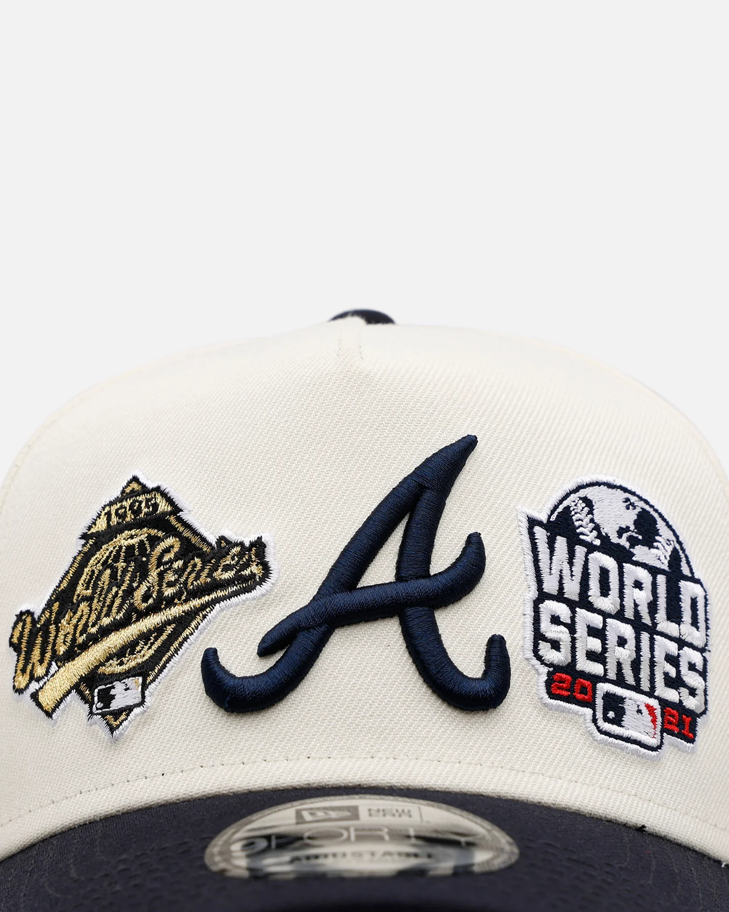 New Era Atlanta Braves 'World Series Logo' 9FORTY A-Frame Snapback Chrome - Image 5