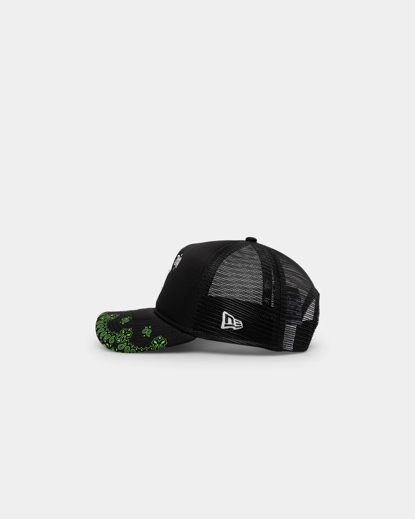 New Era Boston Red Sox 'Glow In The Dark' 9FORTY A-Frame Trucker Snapback Black/Neon Green - Image 5