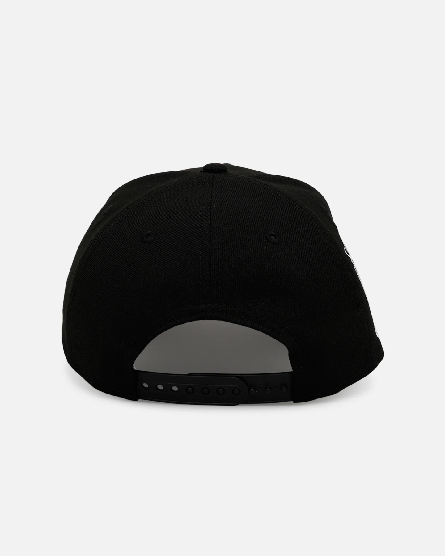 New Era Boston Red Sox 'Black And White' 9FORTY A-Frame Snapback Black/White - Image 2