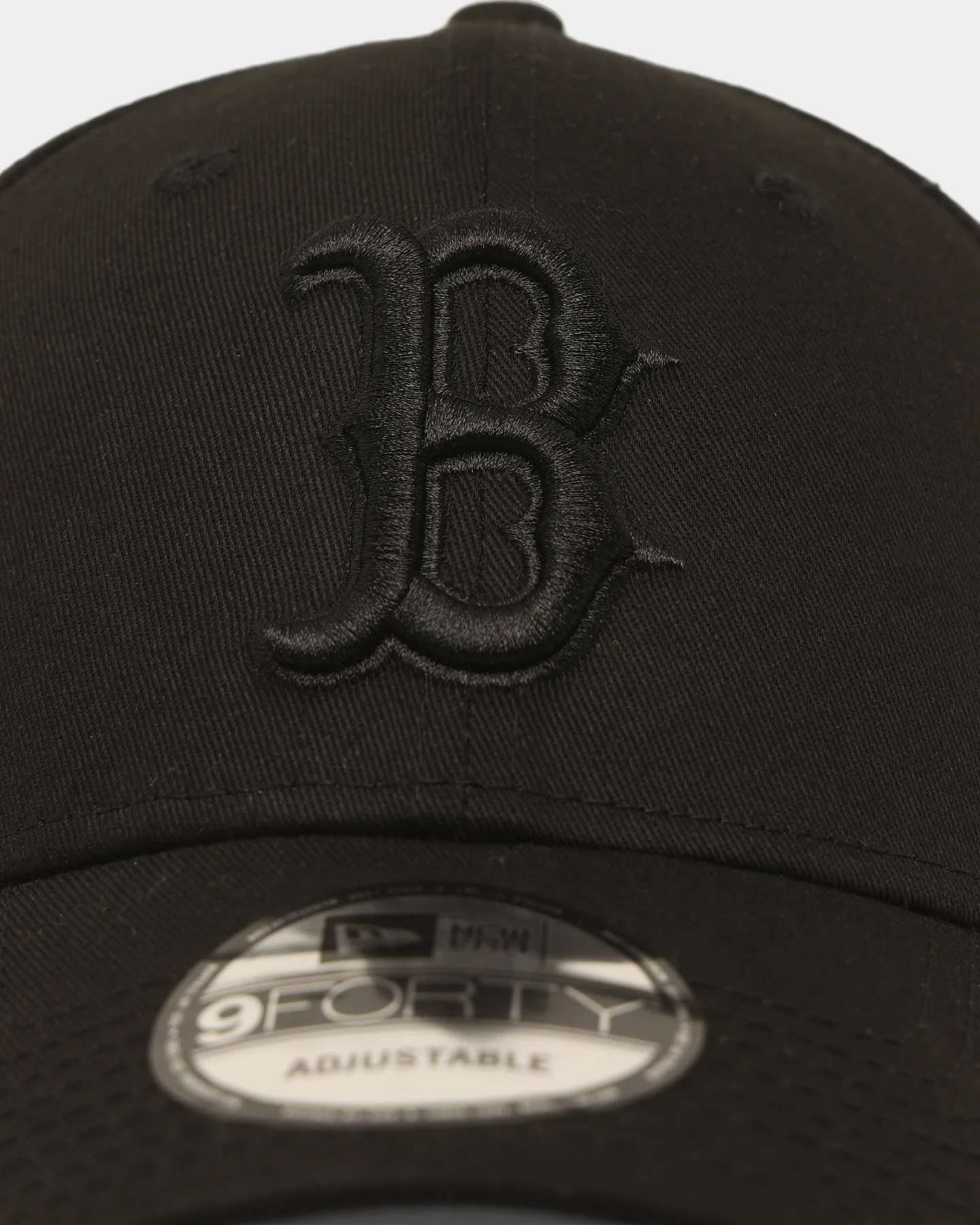 New Era Boston Red Sox 'Black On Black' 9FORTY Casual Strapback Black/Black - Image 5