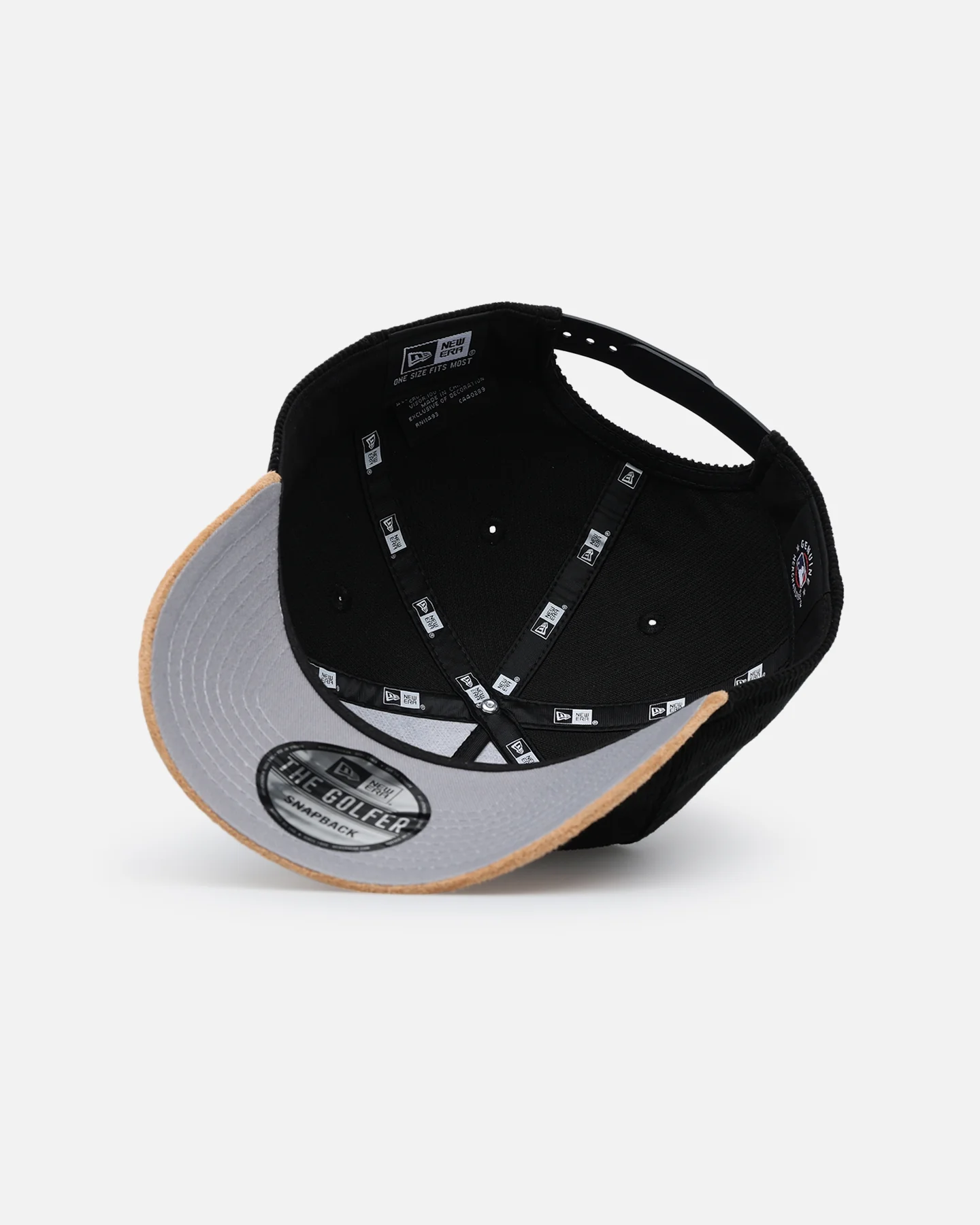 New Era Boston Red Sox 'Corduroy Suede' Pre-Curved Golfer Snapback Washed Black - Image 7