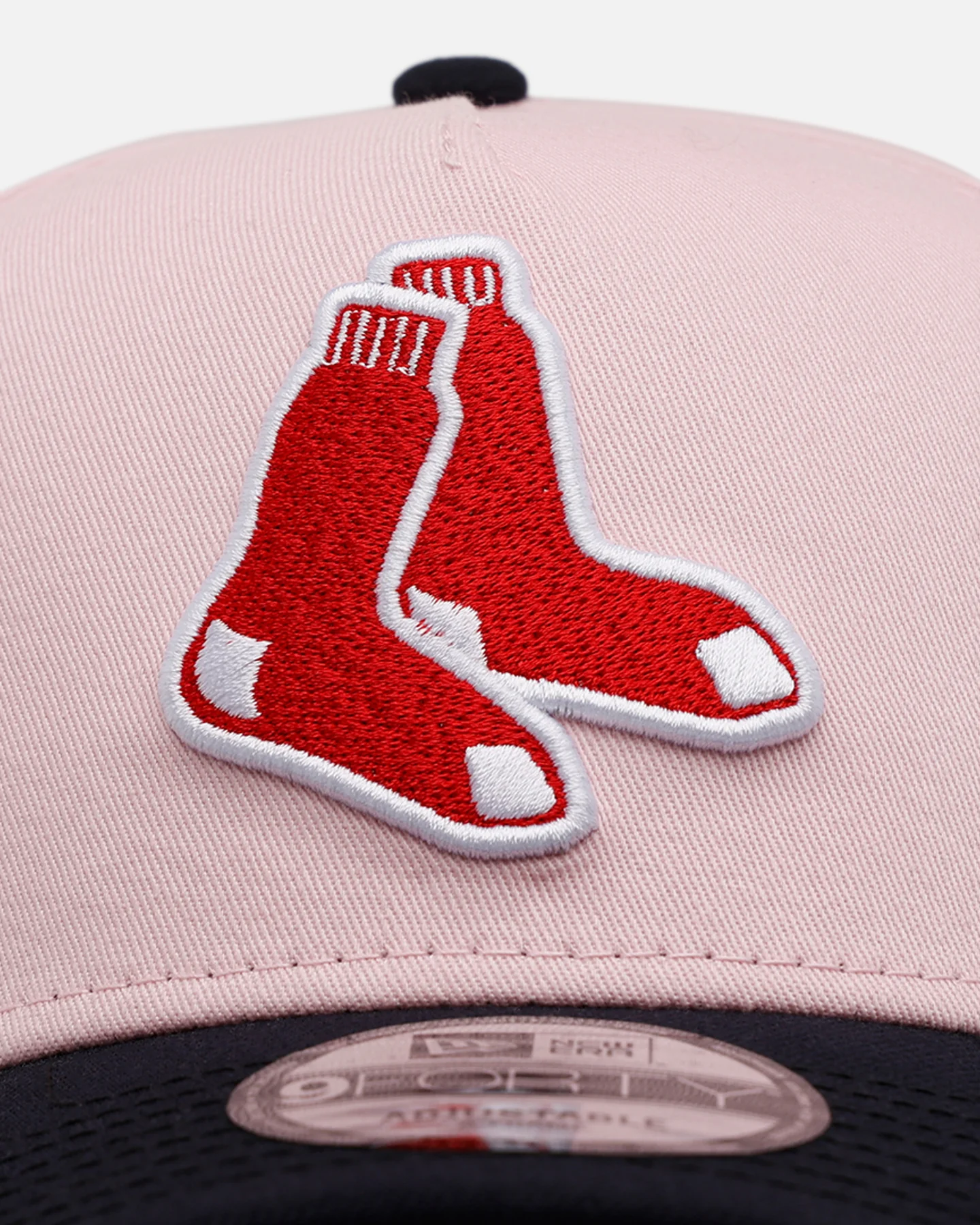 New Era Boston Red Sox 'Pink Crown' 9FORTY A-Frame Snapback Pink - Image 5