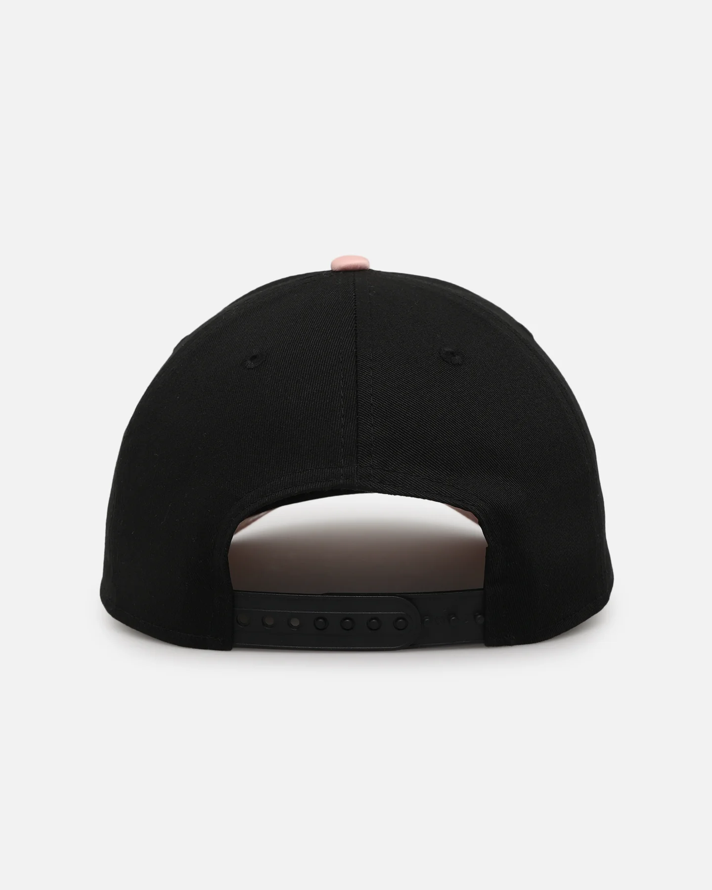 New Era Boston Red Sox 'Pink Satin Hearts 2.0' 9FORTY A-Frame Snapback Black/Pink - Image 2