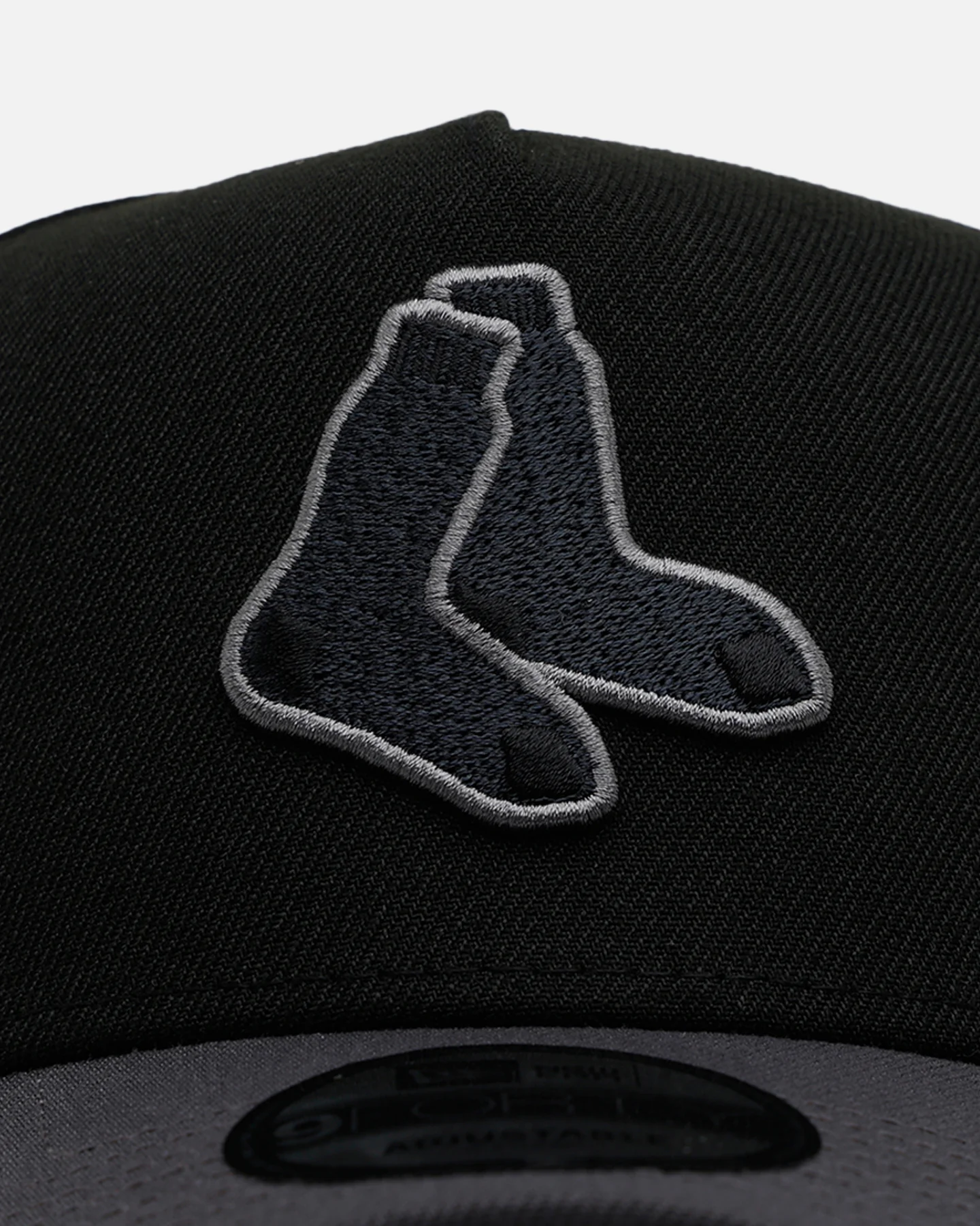 New Era Boston Red Sox 'Stealth' 9FORTY A-Frame Snapback Black/Charcoal - Image 5