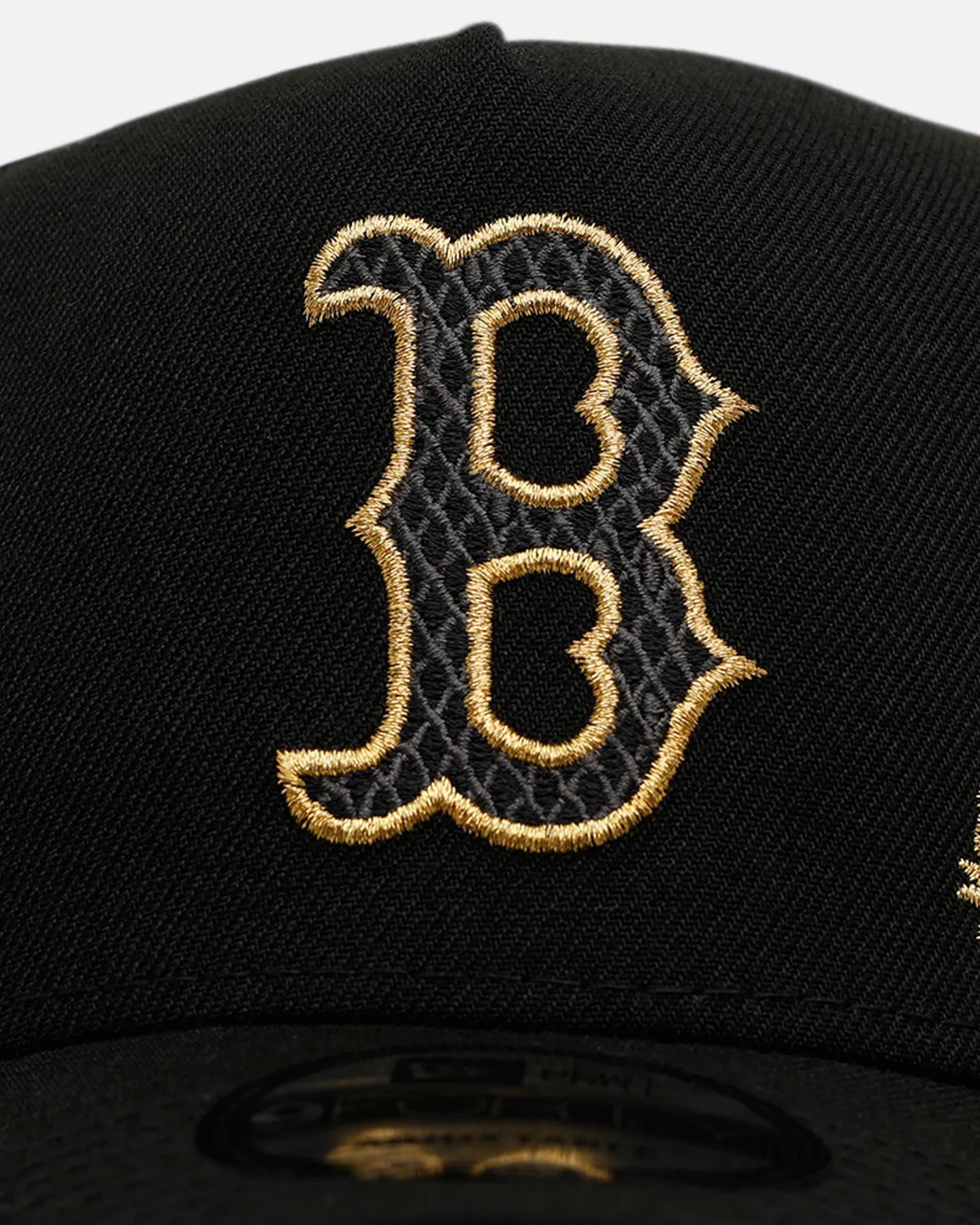 New Era Boston Red Sox 'Year Of The Snake' 9FORTY A-Frame Snapback Black/Gold - Image 5