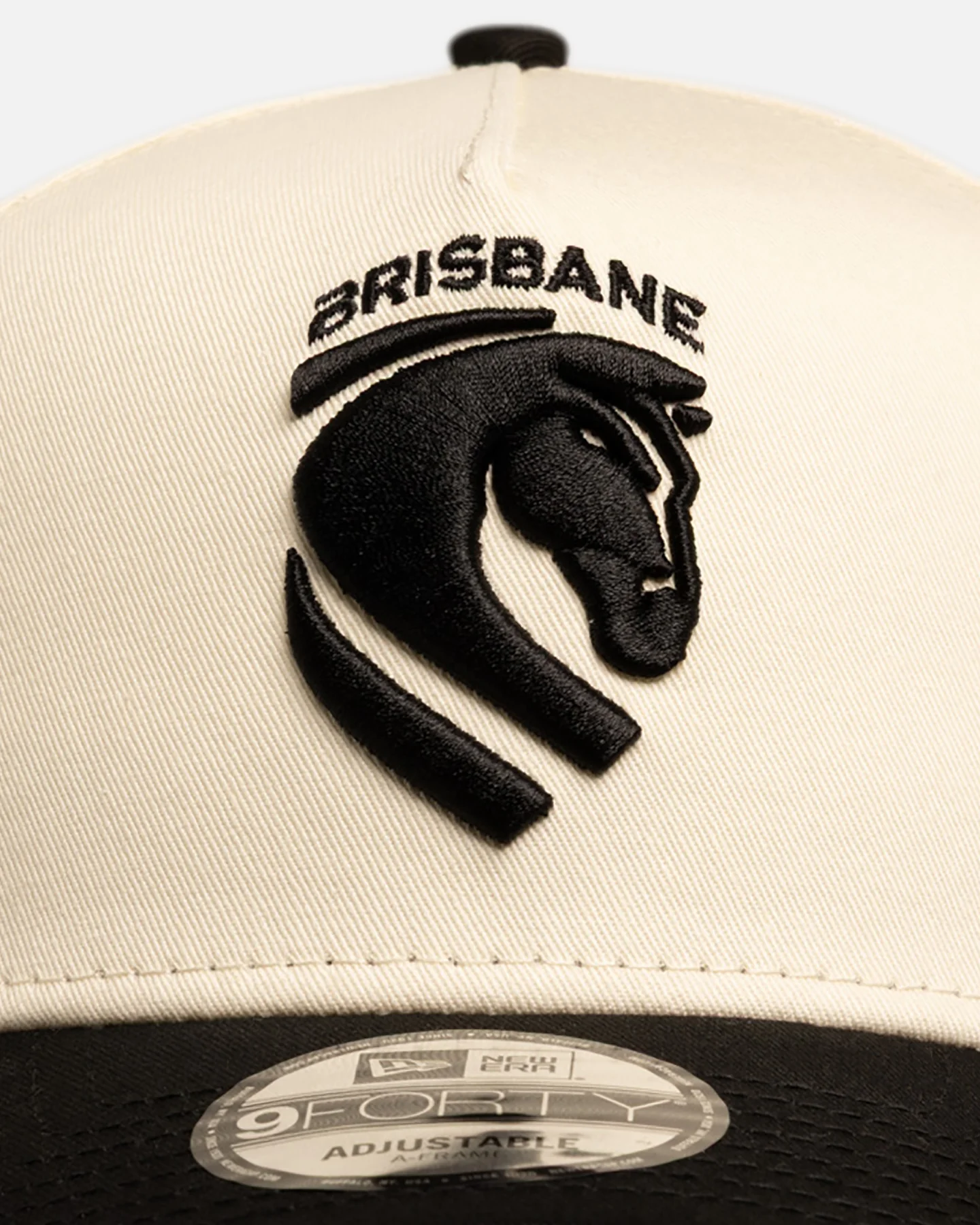 New Era Brisbane Broncos 'Chrome Black' 9FORTY A-Frame Snapback White/Black - Image 5