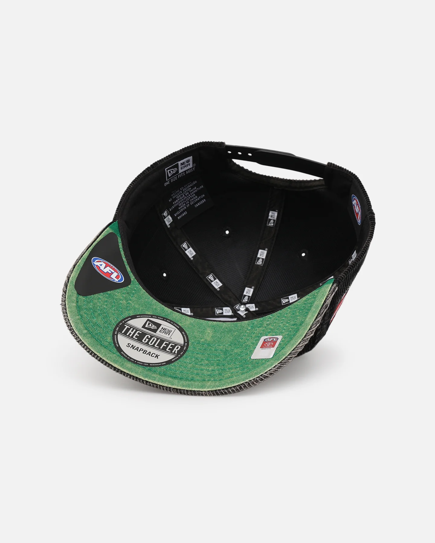 New Era Brisbane Lions 'Washed Corduroy' Pre-Curved Golfer Snapback Black/Kelly Green - Image 7