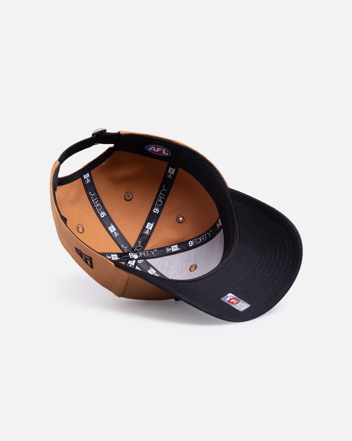 New Era Carlton Blues 'AFL 2026' 9FORTY Strapback Med Beige - Image 6