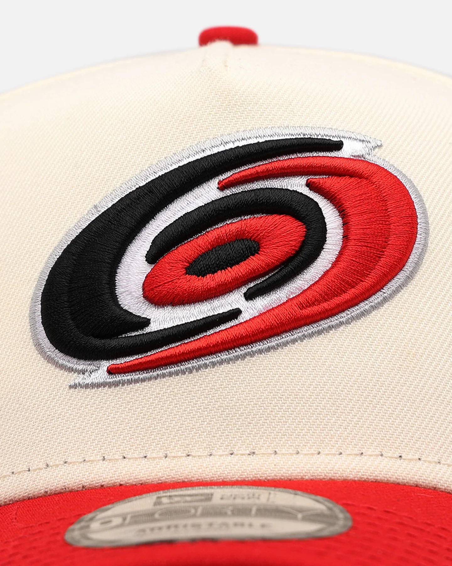New Era Carolina Hurricanes 'Team Color Visor' 9FORTY A-Frame Snapback Chrome/Official Team Color - Image 5