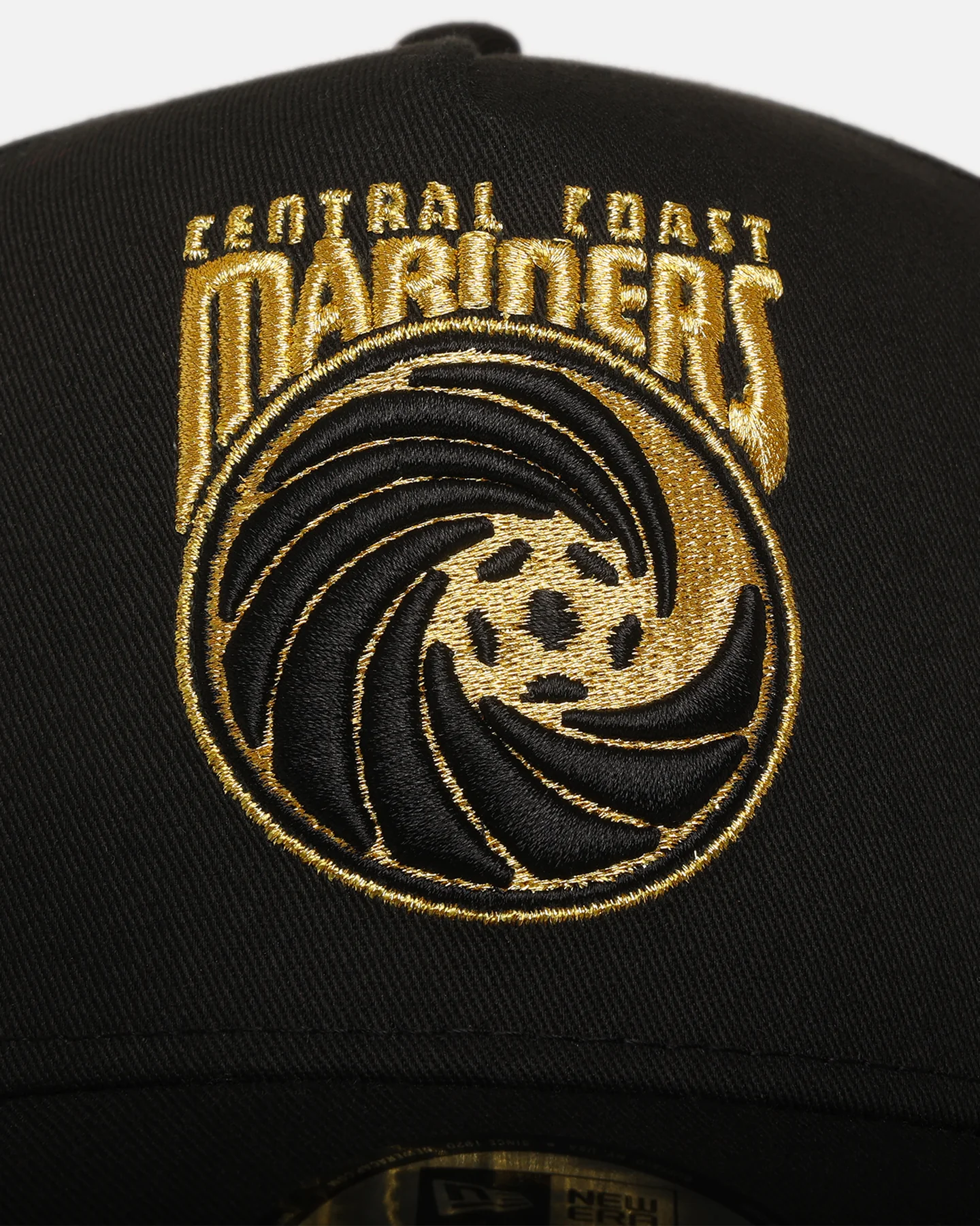 New Era Central Coast Mariners FC 'A-League Exculsive' 9FORTY A-Frame Snapback Black/Gold - Image 5