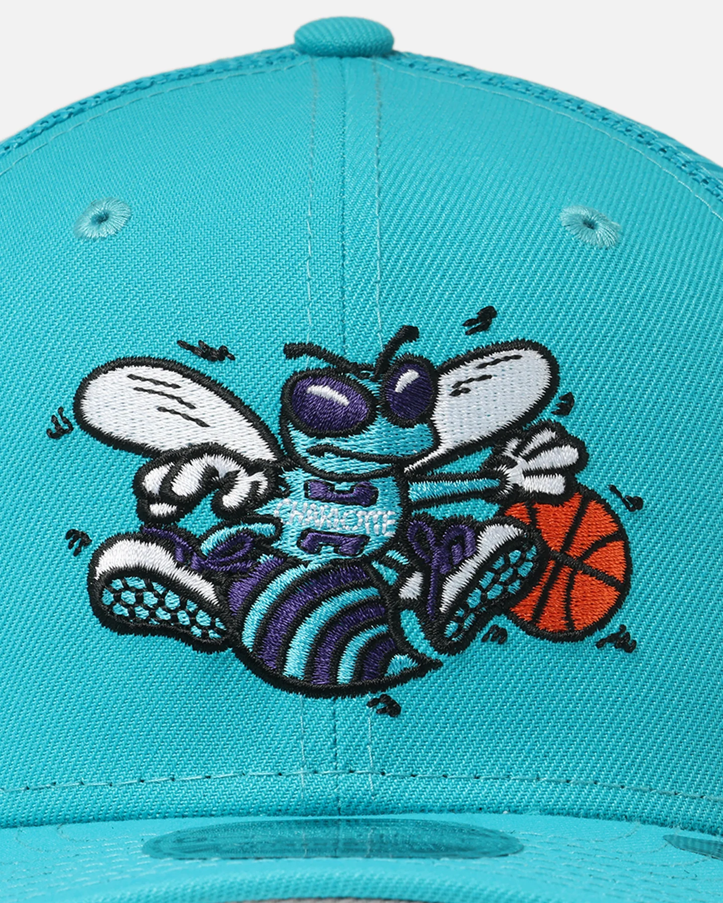 New Era Charlotte Hornets 'HWC' 9SEVENTY Trucker Stretch Snapback Turquoise - Image 5