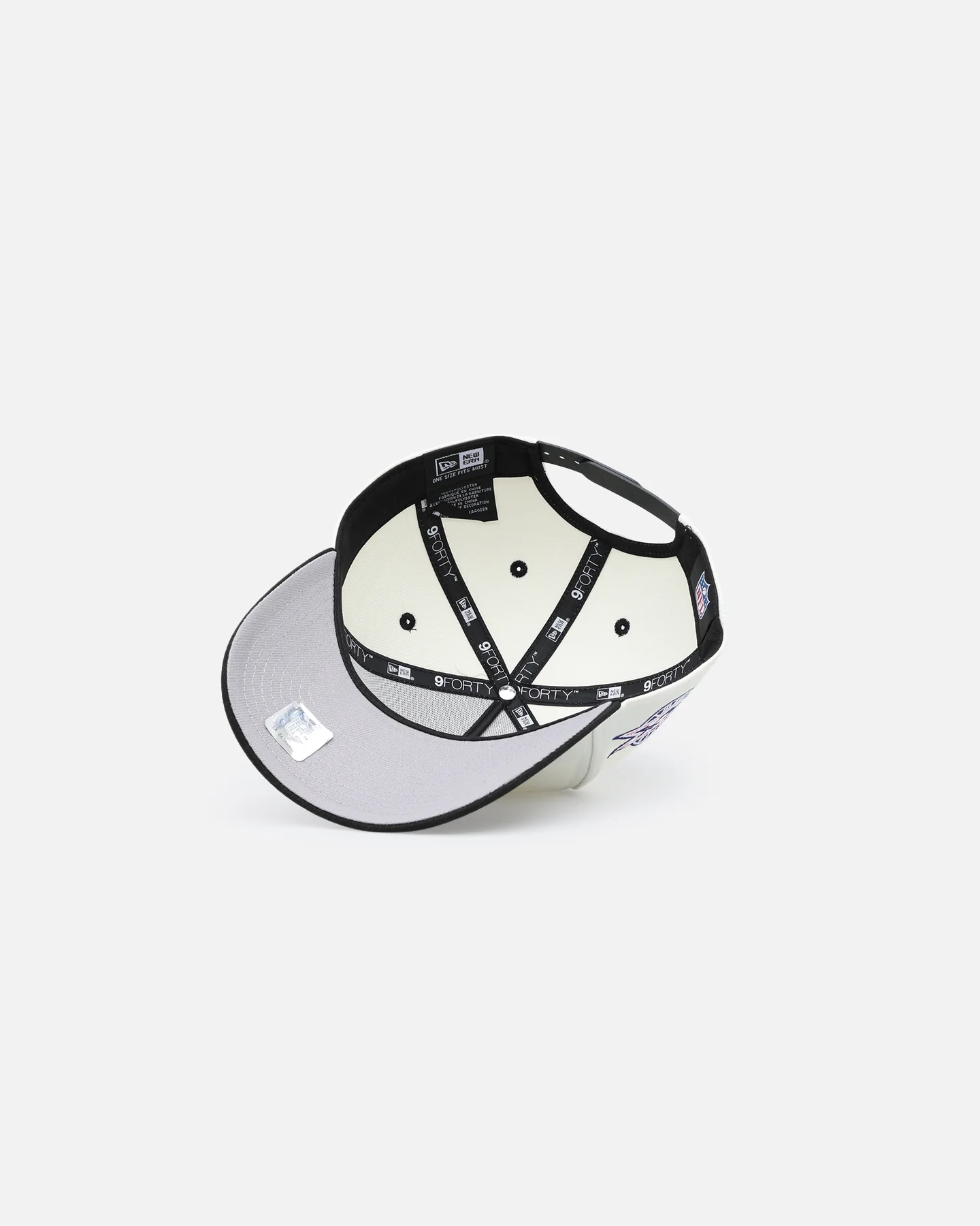 New Era Chicago Bears 'Neon Nights' 9FORTY Snapback Chrome/Black - Image 6