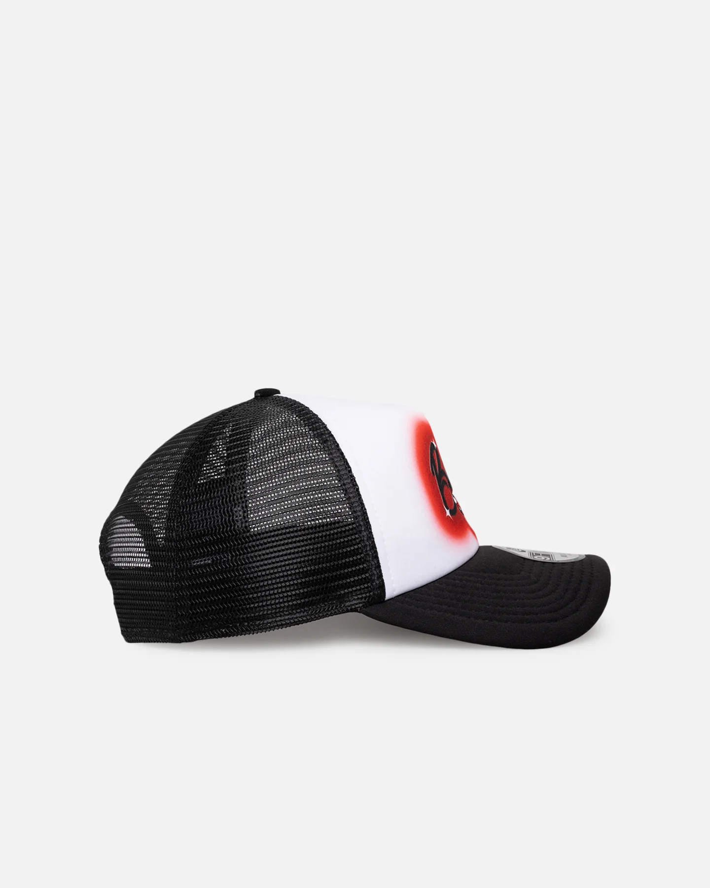 New Era Chicago Bulls 'Airbrush' 9FORTY A-Frame Trucker Snapback White/OTC - Image 3
