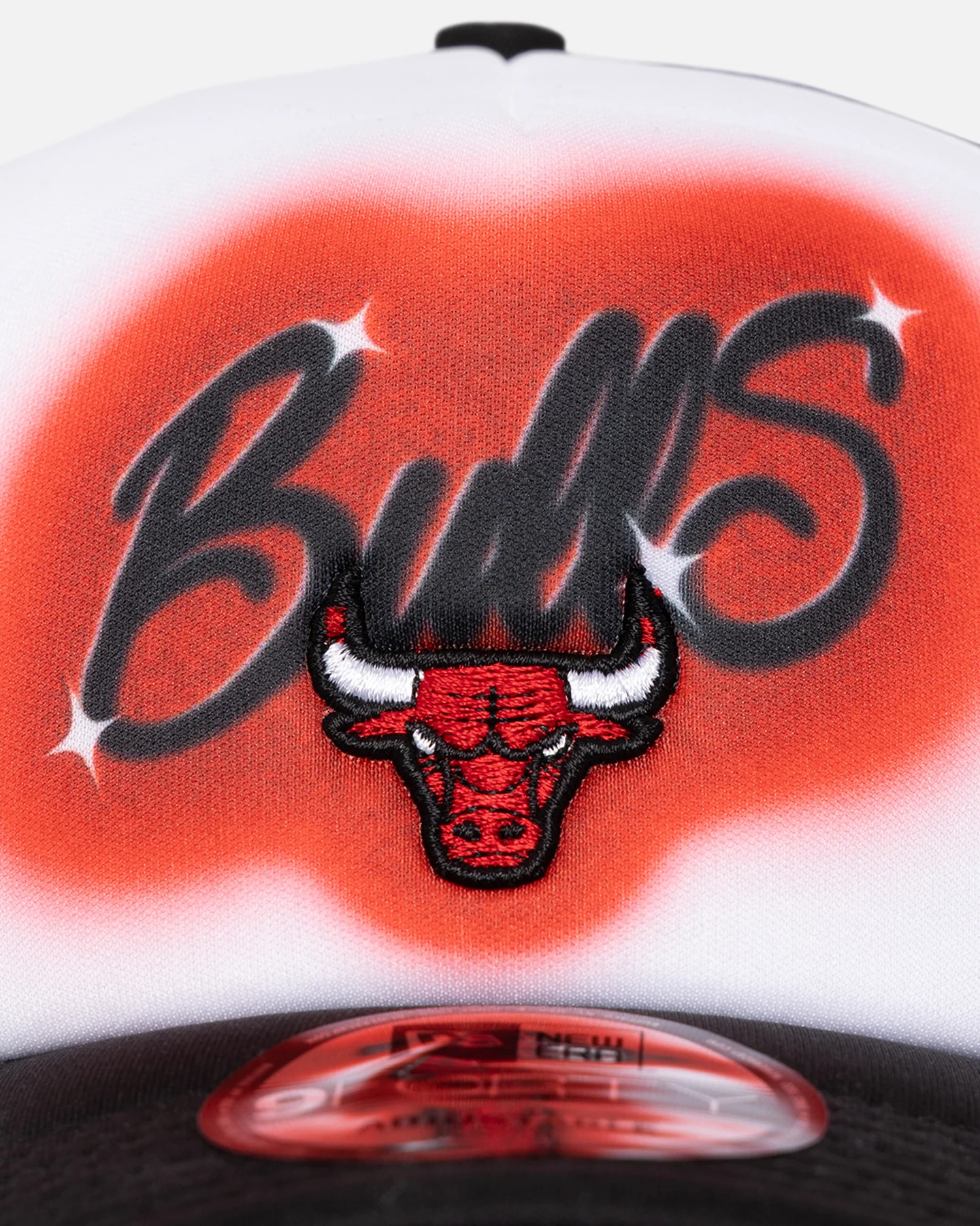 New Era Chicago Bulls 'Airbrush' 9FORTY A-Frame Trucker Snapback White/OTC - Image 5