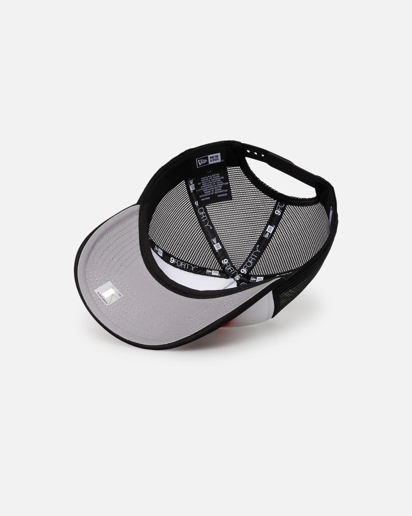 New Era Chicago Bulls 'Airbrush' 9FORTY A-Frame Trucker Snapback White/OTC - Image 6