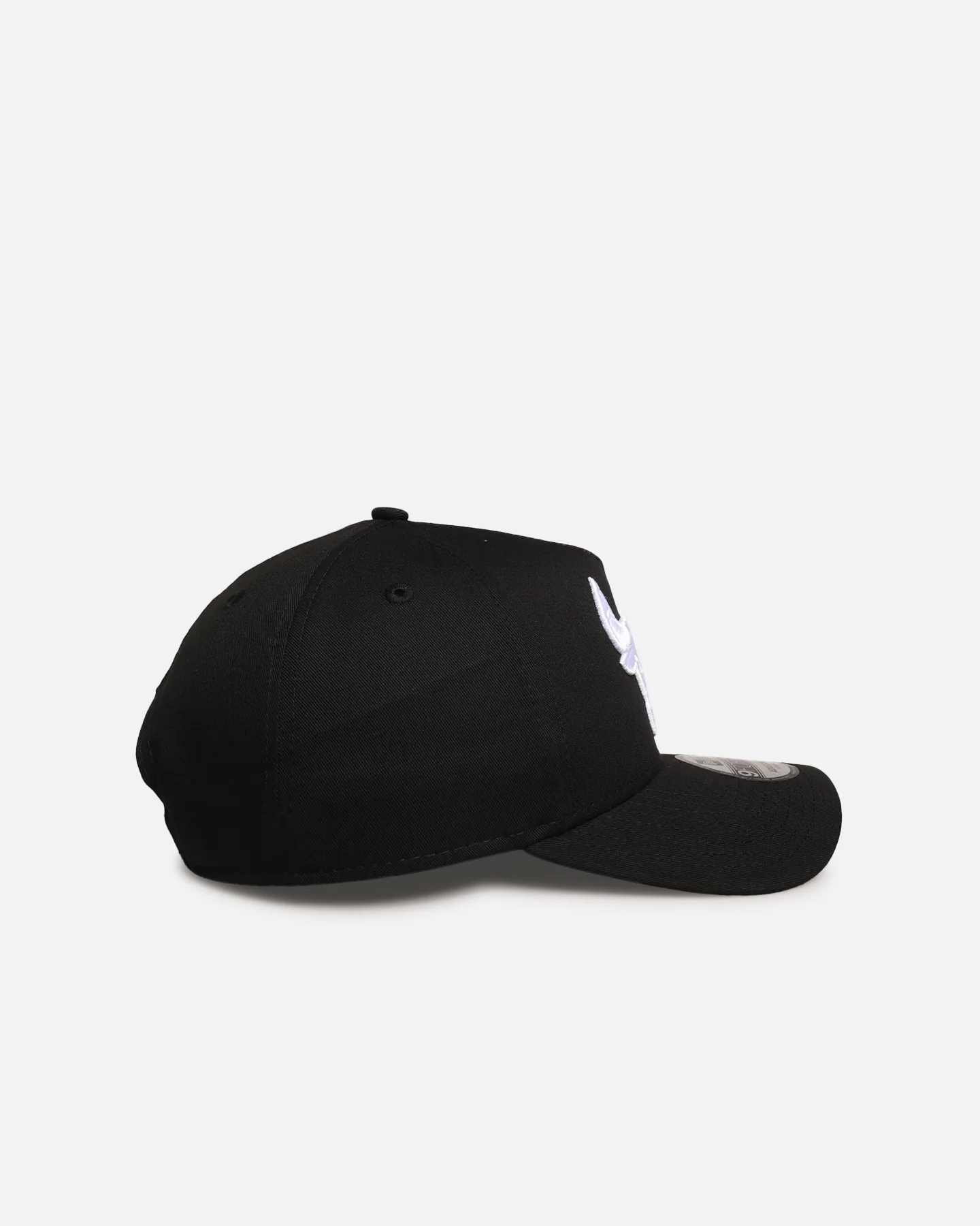 New Era Chicago Bulls 'Aqua Rose Embroidery' 9FORTY A-Frame Snapback Black/Aqua - Image 3