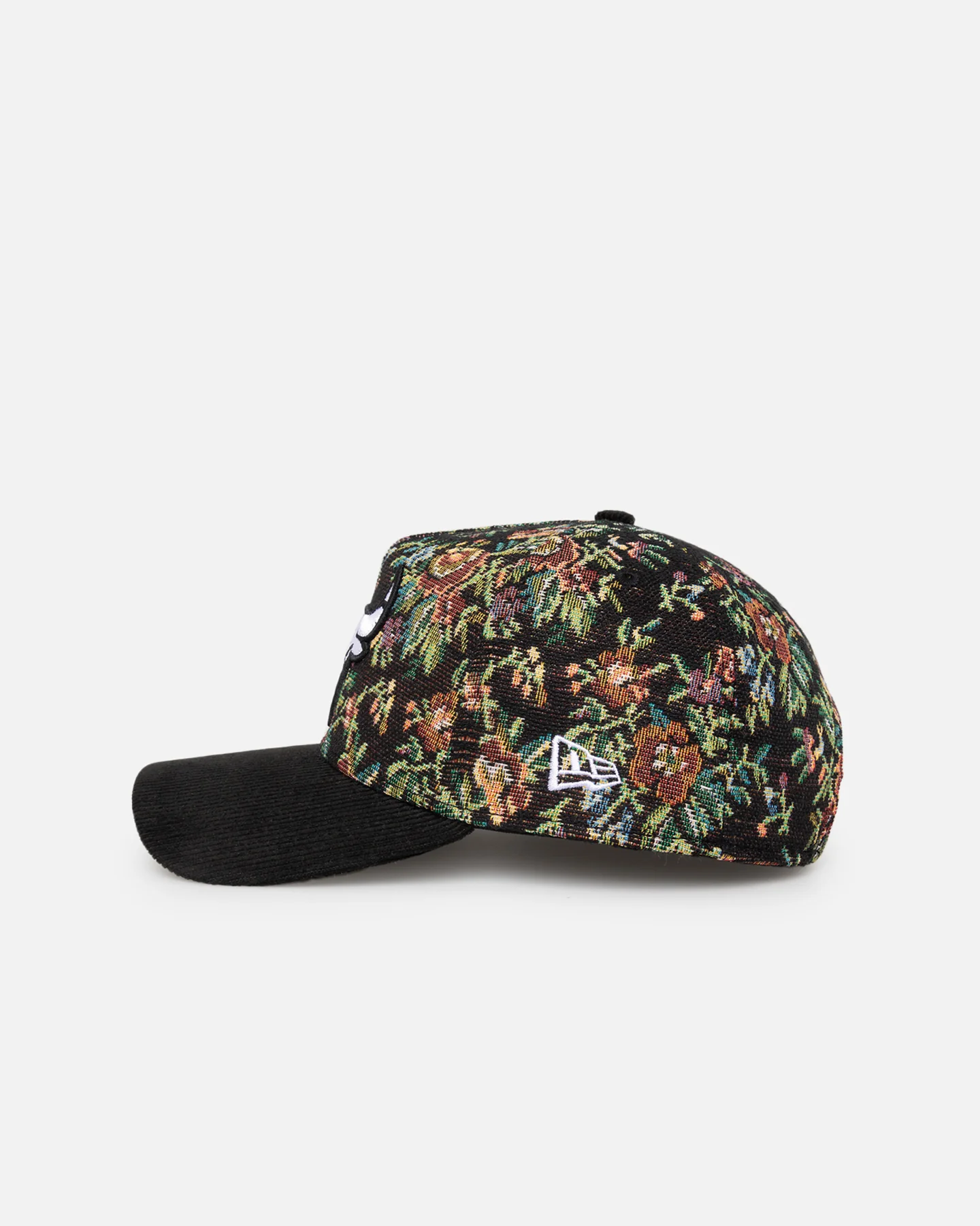 New Era Chicago Bulls 'Black Corduroy Floral Tapestry' 9FORTY A-Frame Snapback Tapestry/Black - Image 5