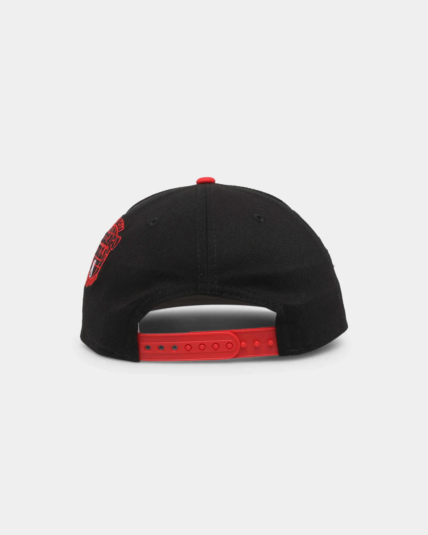 New Era Chicago Bulls 'Chenille' Golfer Snapback Black - Image 2
