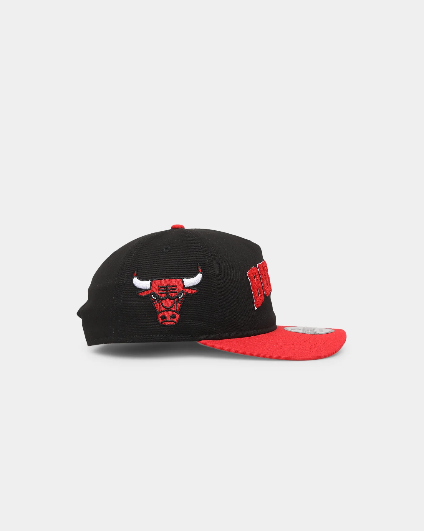 New Era Chicago Bulls 'Chenille' Golfer Snapback Black - Image 3