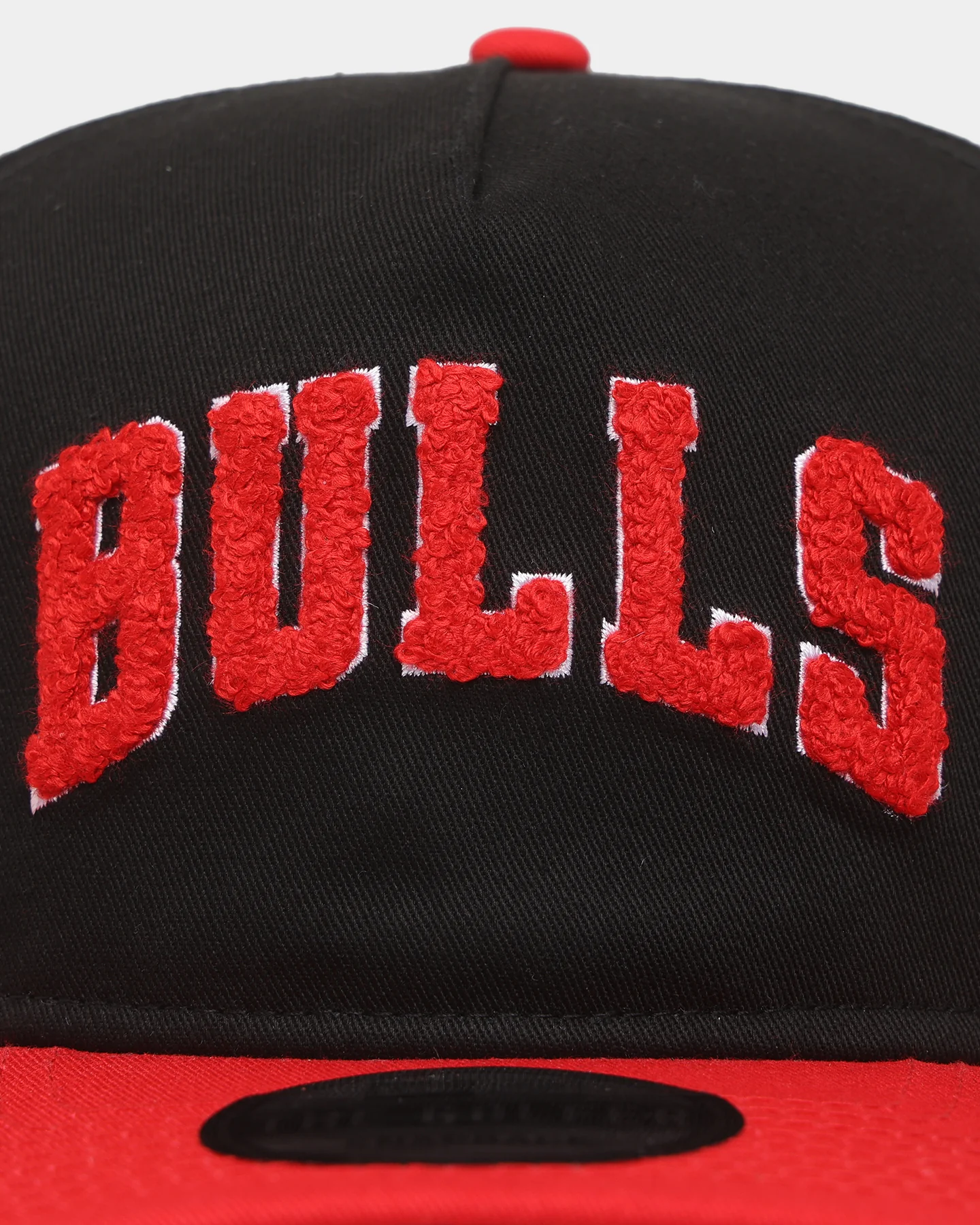 New Era Chicago Bulls 'Chenille' Golfer Snapback Black - Image 5