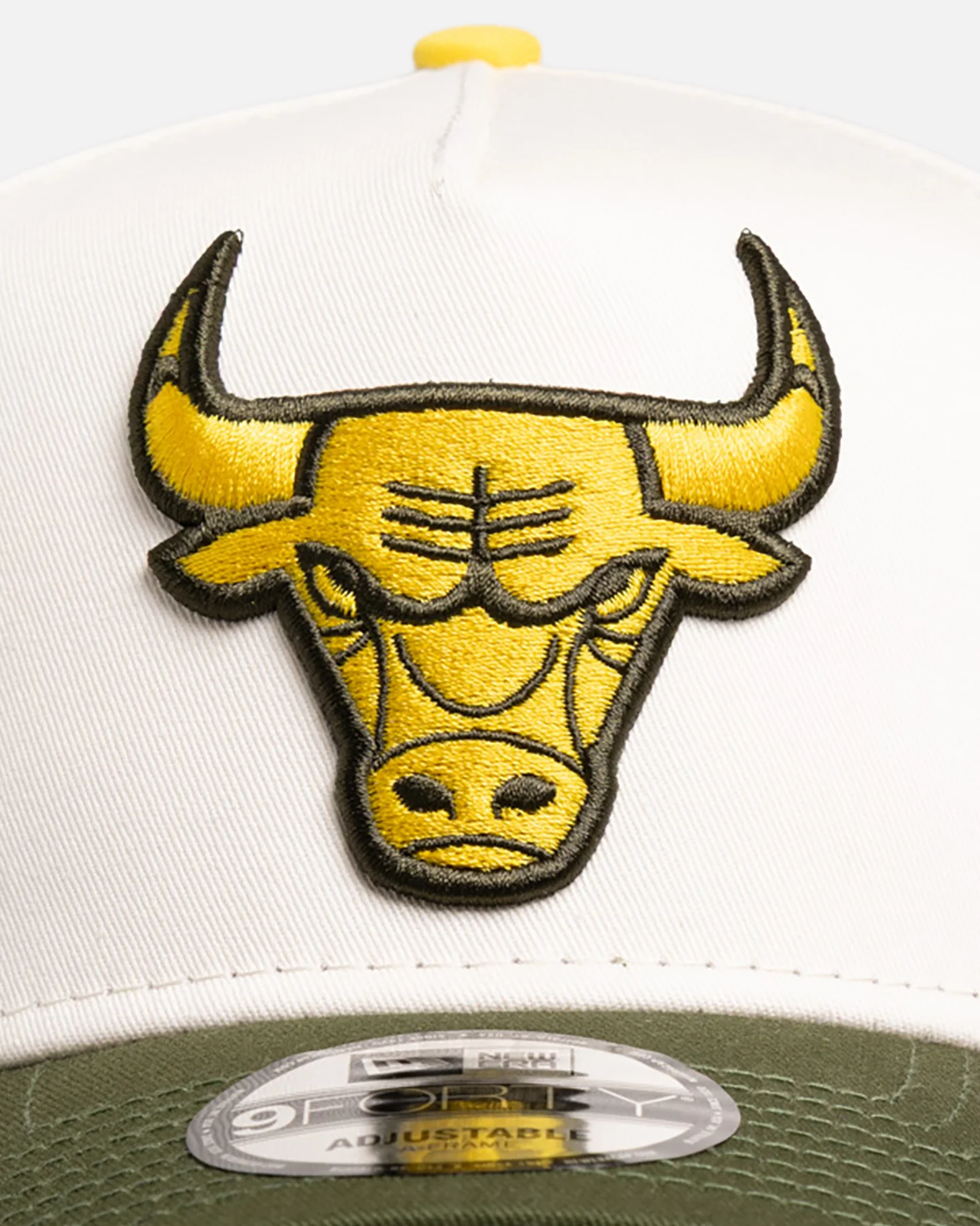 New Era Chicago Bulls 'Chrome Rig' 9FORTY A-Frame Snapback White/Yellow - Image 5