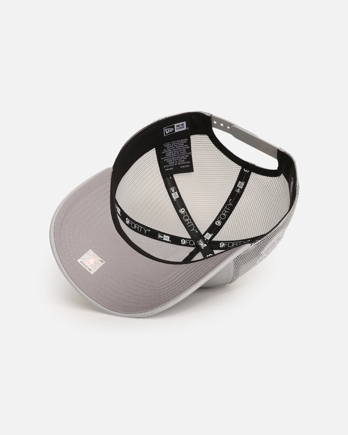 New Era Chicago Bulls 'Polychromatic Mesh' 9FORTY A-Frame Snapback Grey - Image 6