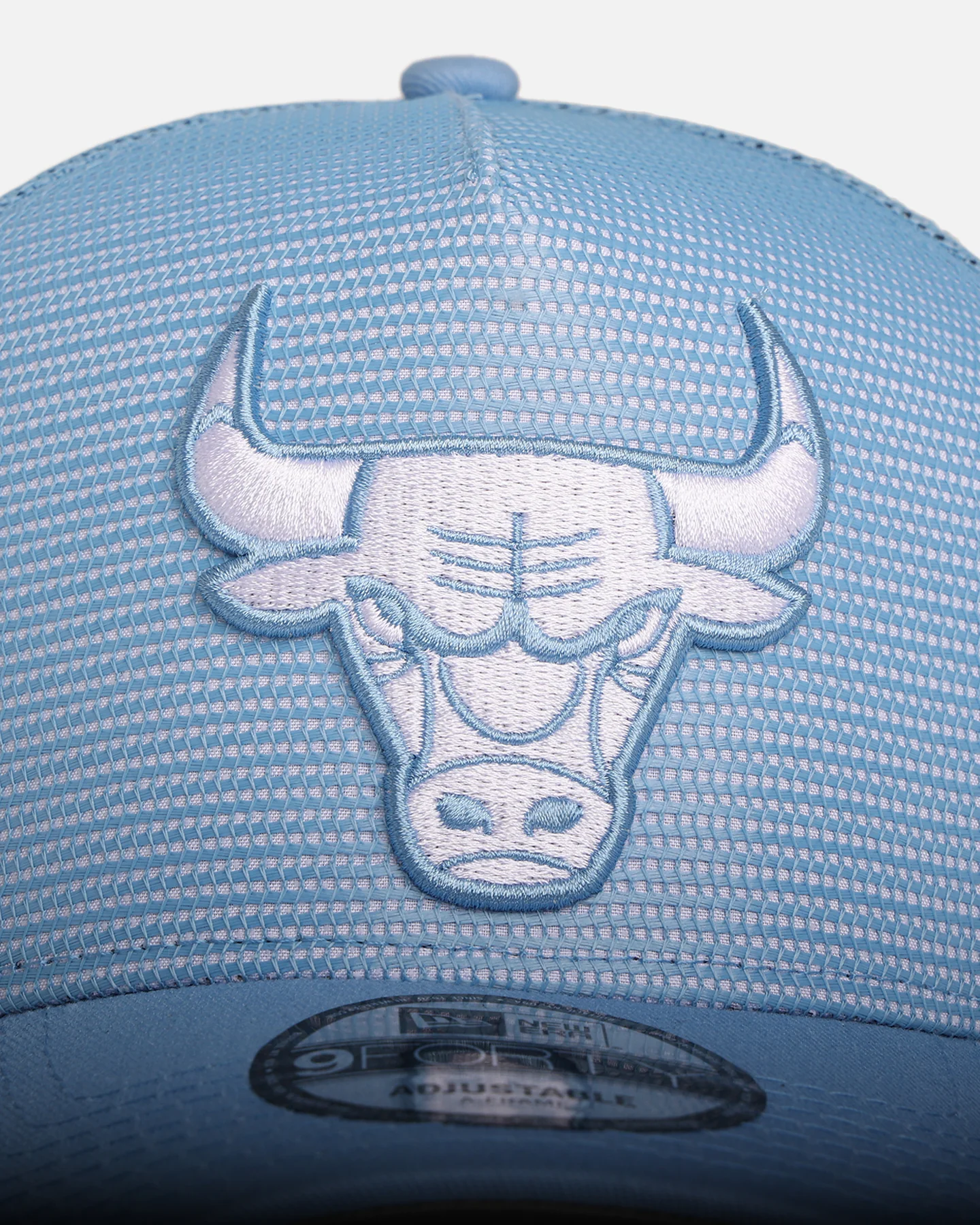 New Era Chicago Bulls 'Polychromatic Mesh' 9FORTY A-Frame Snapback Sky - Image 5