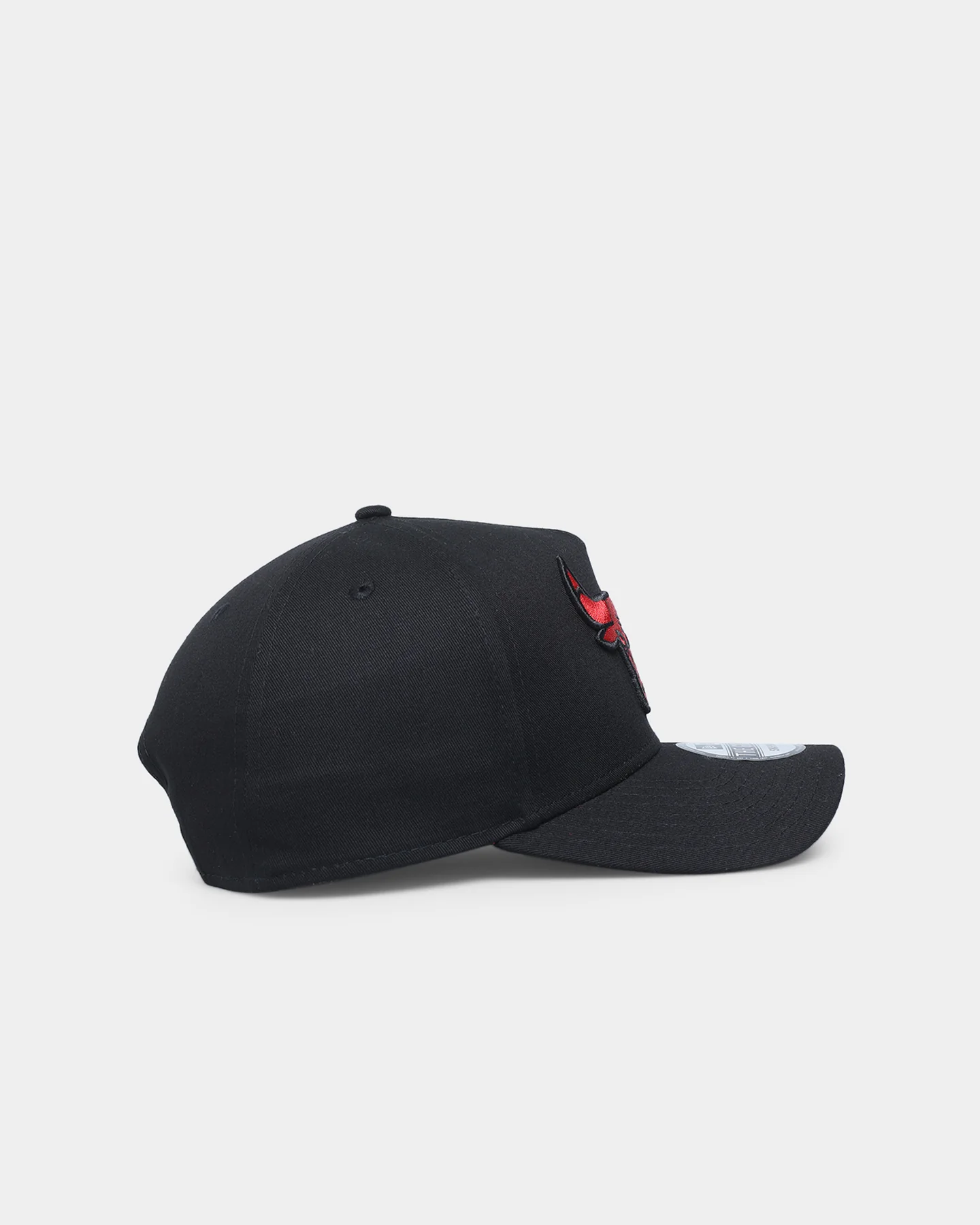 New Era Chicago Bulls "Scarlet Bottom" 9FORTY A-Frame Snapback Black/Scarlet - Image 3