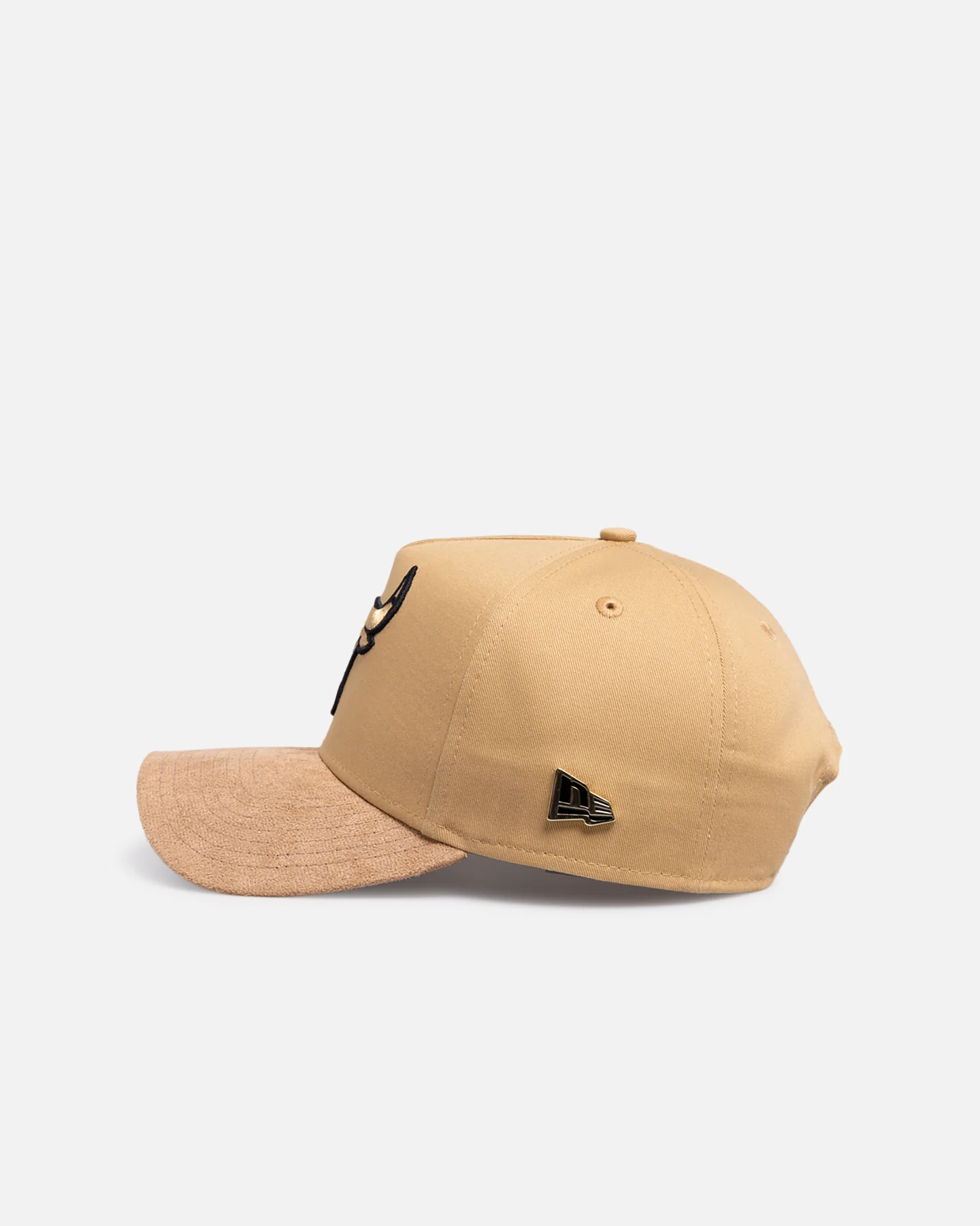 New Era Chicago Bulls 'Suede Visor' 9FORTY A-Frame Snapback Bronze - Image 4