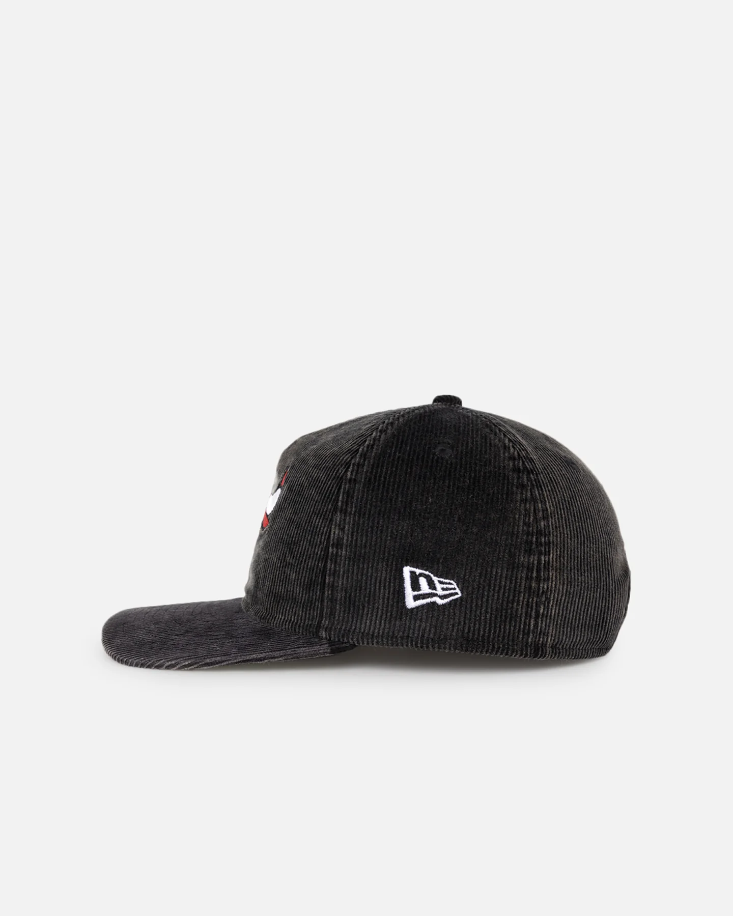 New Era Chicago Bulls 'Washed Corduroy Golfer' Pre-Curved Golfer Snapback Washed Black - Image 4