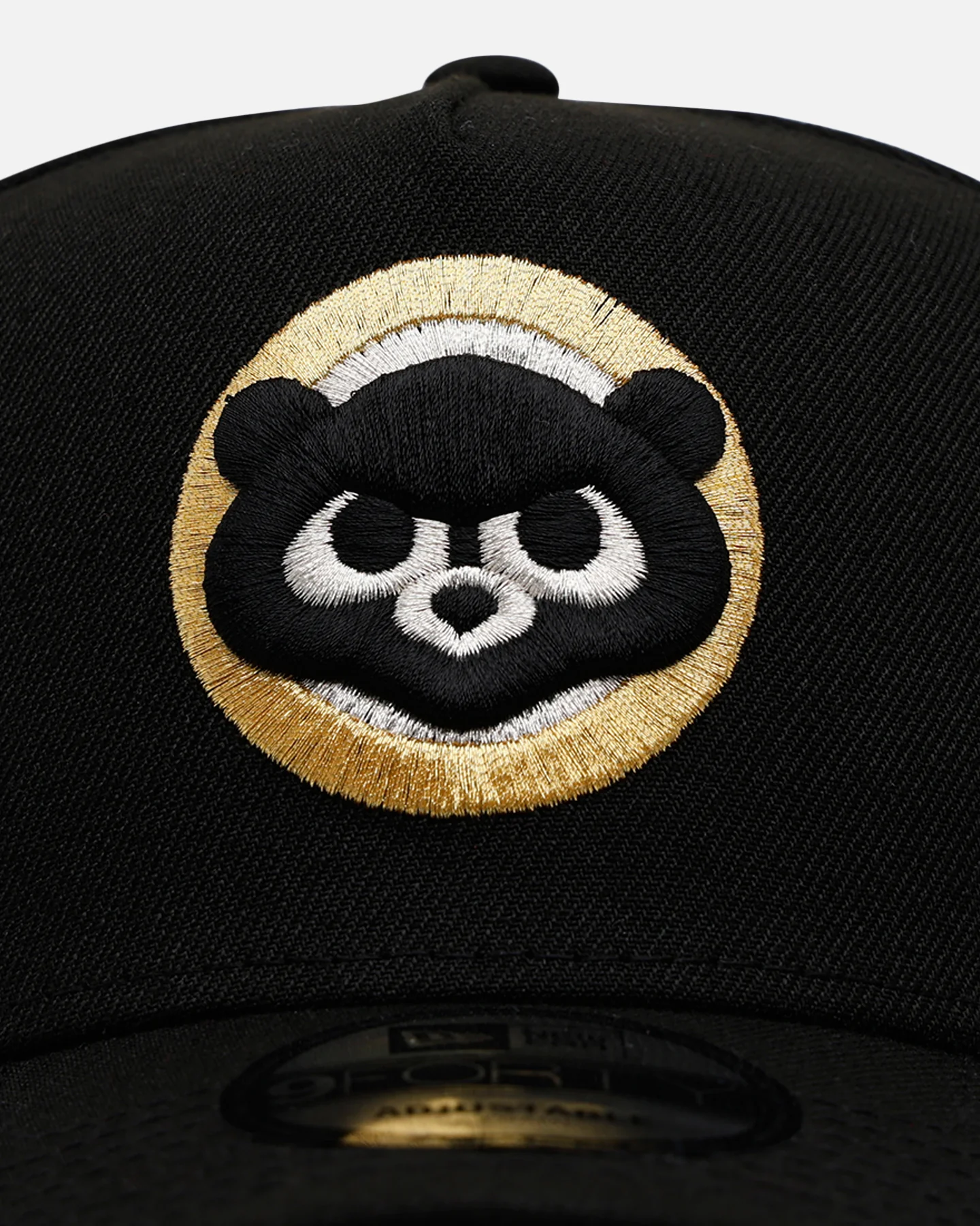 New Era Chicago Cubs 'New Year's Eve' 9FORTY A-Frame Snapback Gold/Silver - Image 5