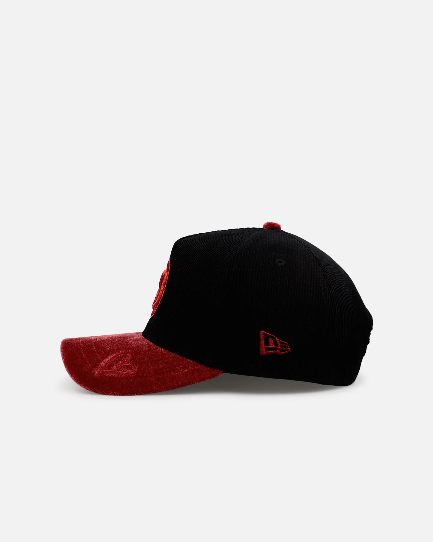 New Era Chicago Cubs 'Velvet Cord Certified Lover' 9FORTY A-Frame Premium Corduroy Snapback Black - Image 5